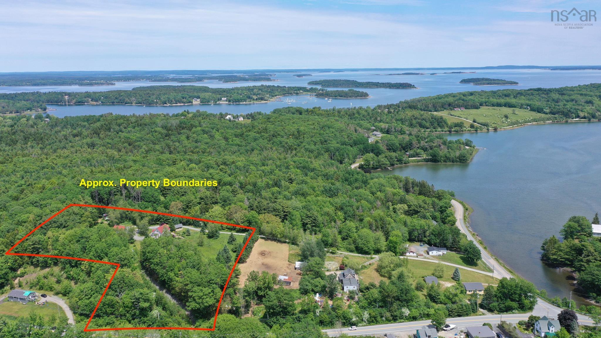 $849,900.00: 11 Second Peninsula Road, Deans Corner