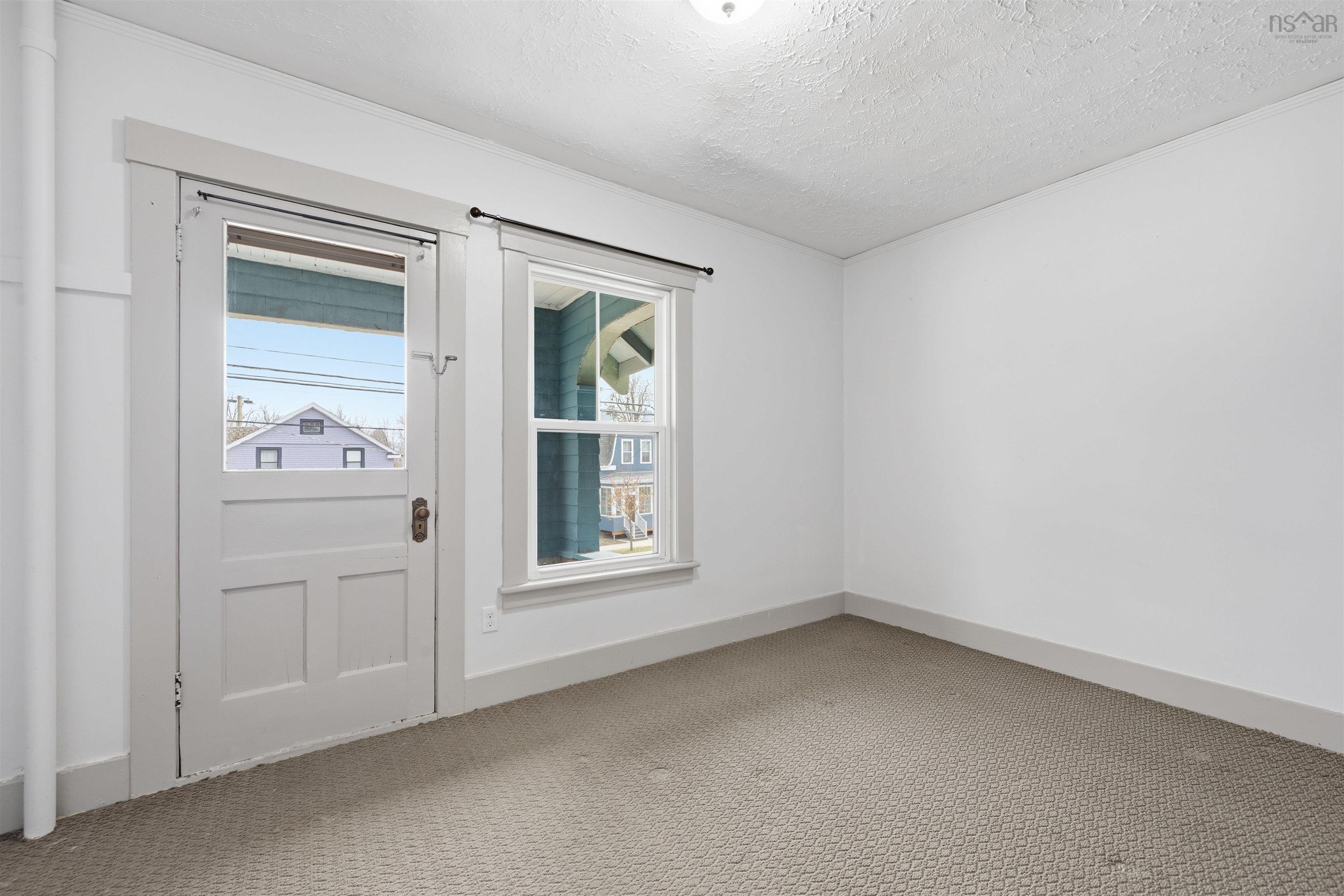 $799,900.00: 271 A&B Portland Street, Dartmouth