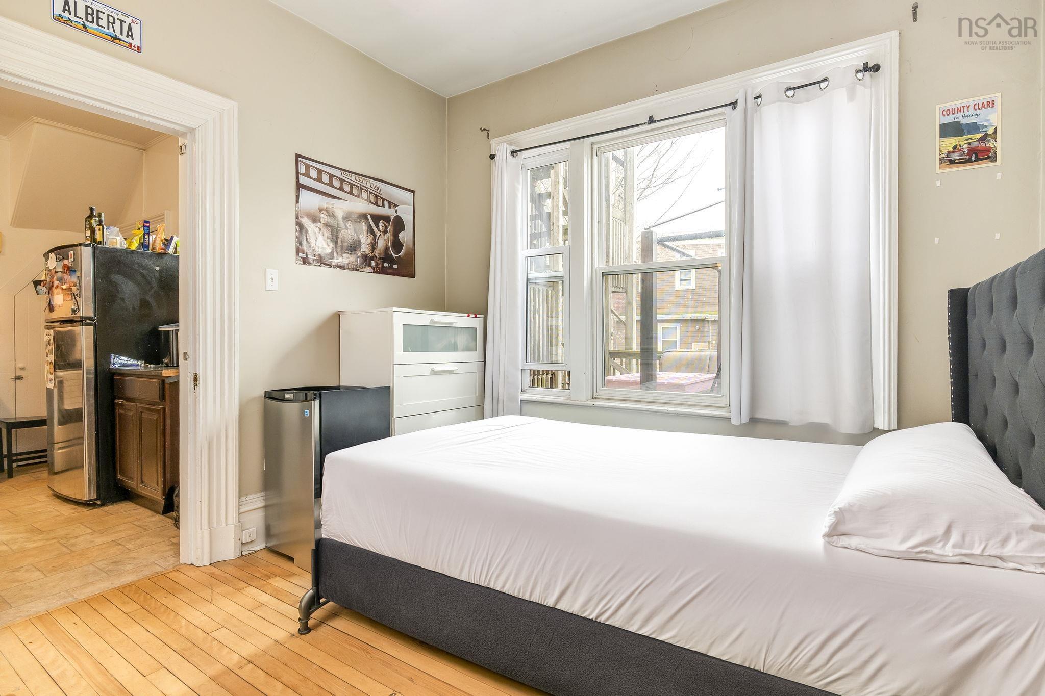 $1,590,000.00: 6090 Coburg Road, Halifax