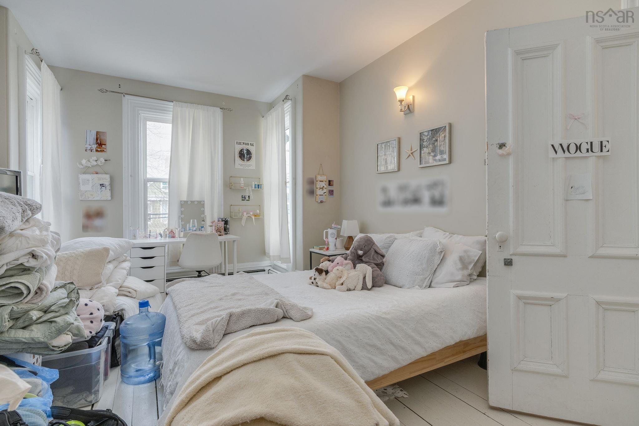 $1,590,000.00: 6090 Coburg Road, Halifax