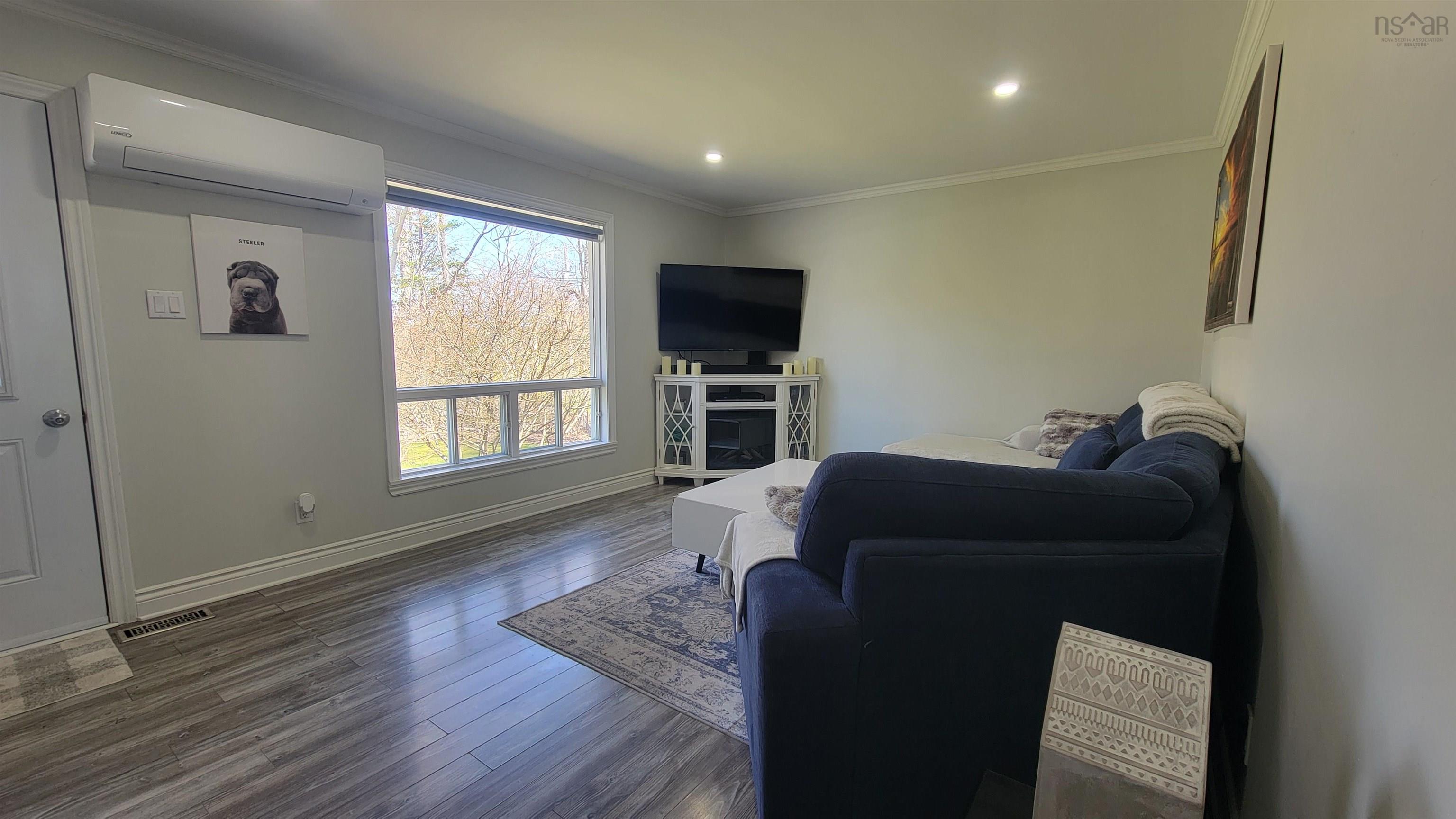 $349,900.00: 202 Saunders Road, Deerfield