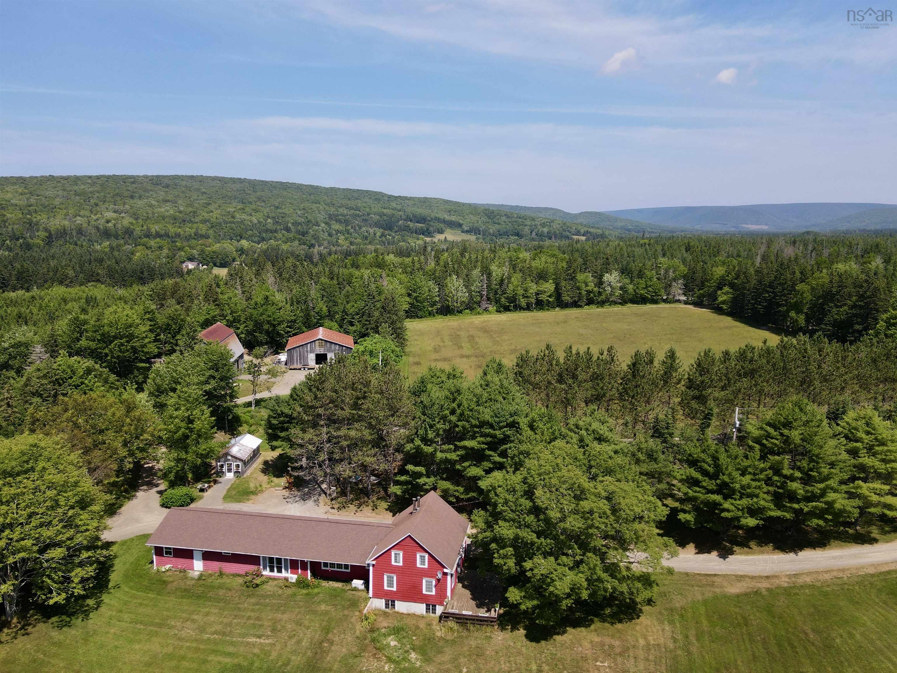 $899,900.00: 2639 Cabot Trail, Middle River