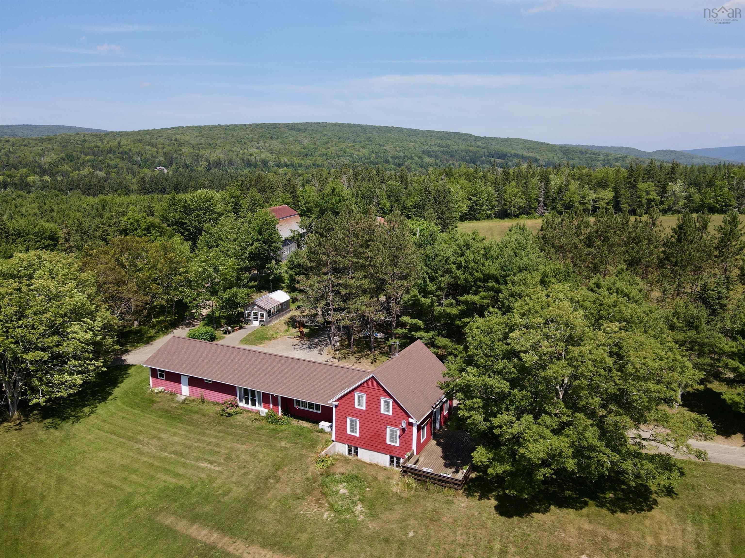 $899,900.00: 2639 Cabot Trail, Middle River