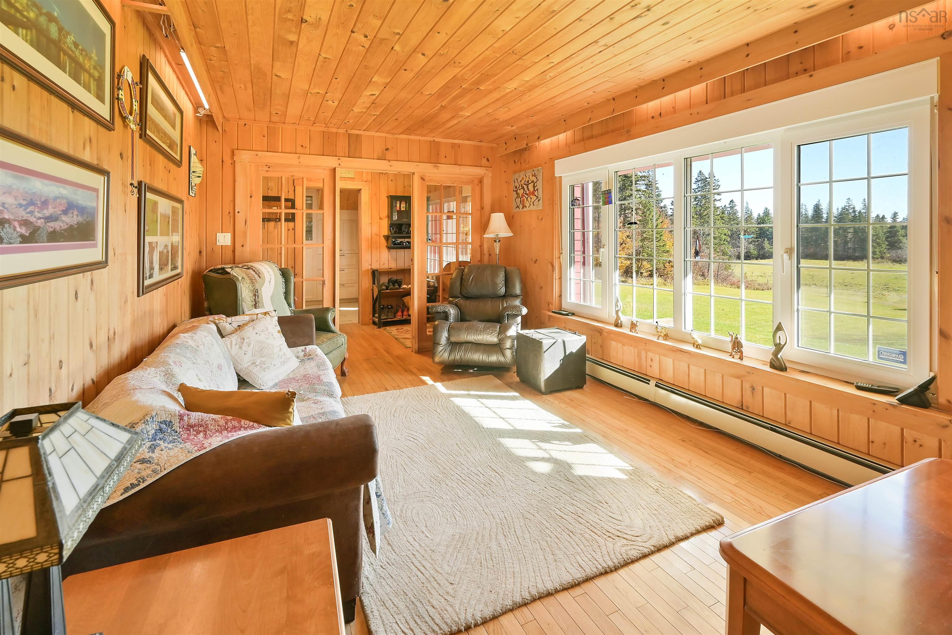 $899,900.00: 2639 Cabot Trail, Middle River