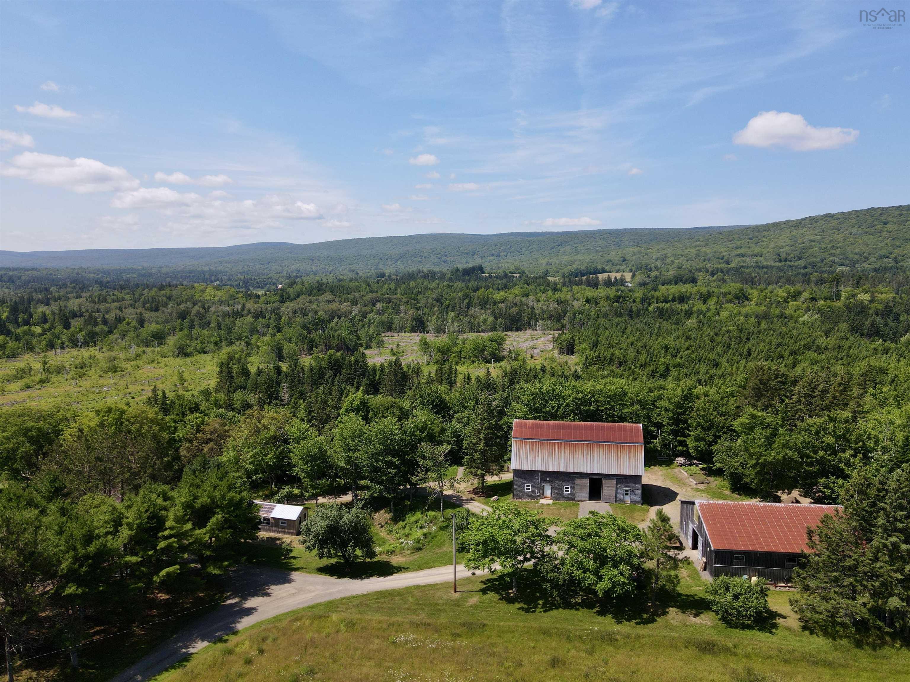 $899,900.00: 2639 Cabot Trail, Middle River