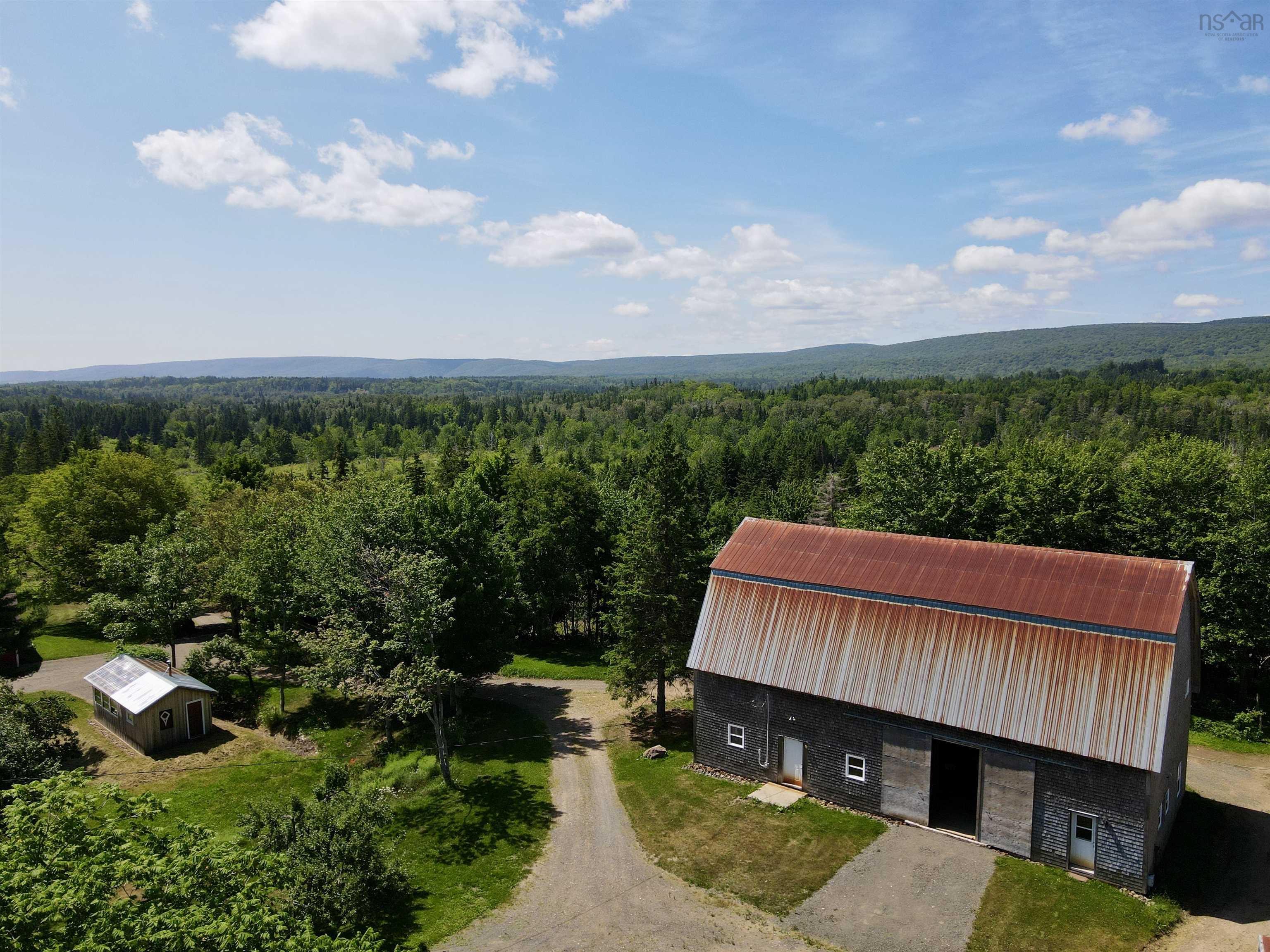 $899,900.00: 2639 Cabot Trail, Middle River
