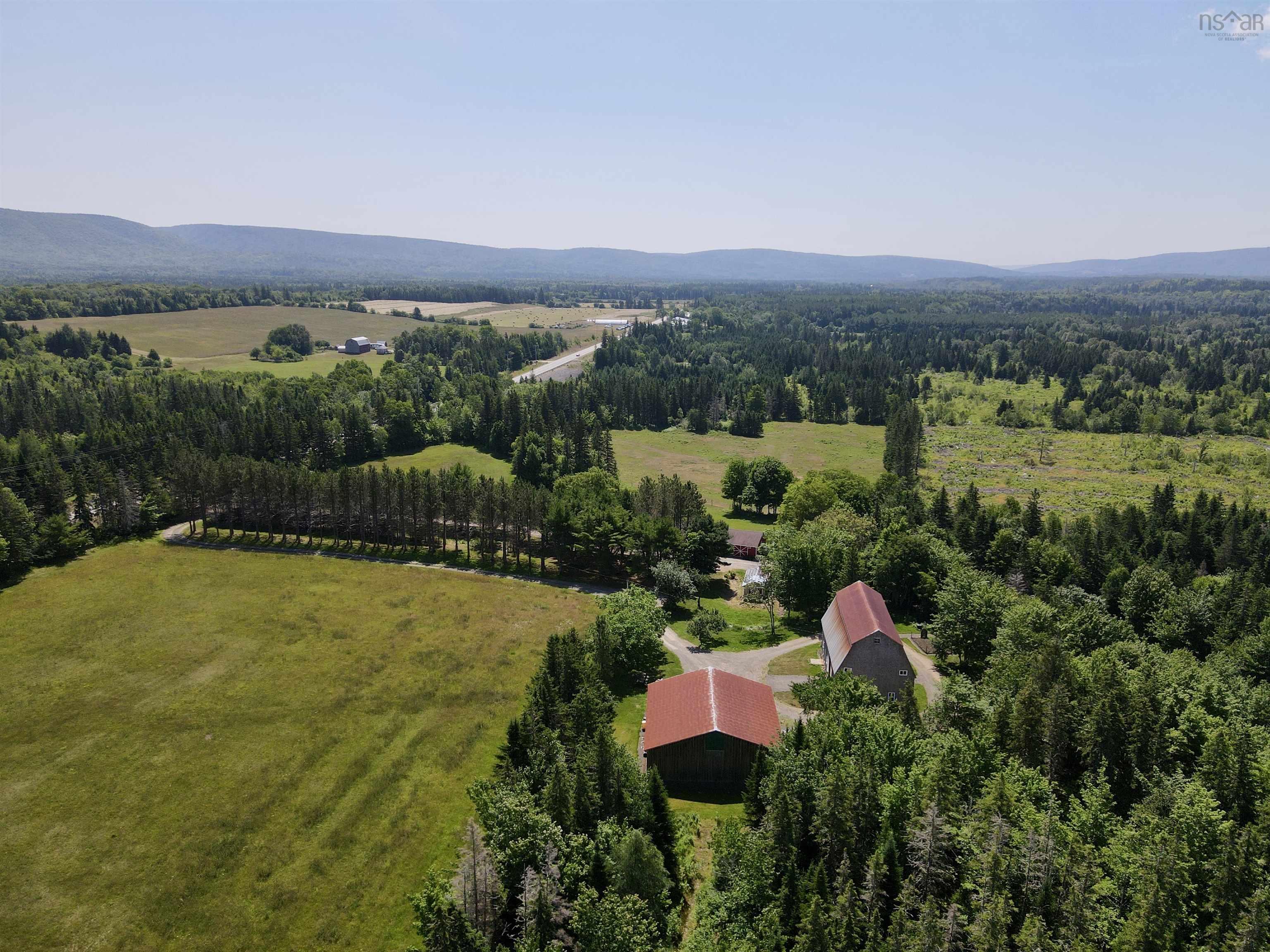 $899,900.00: 2639 Cabot Trail, Middle River