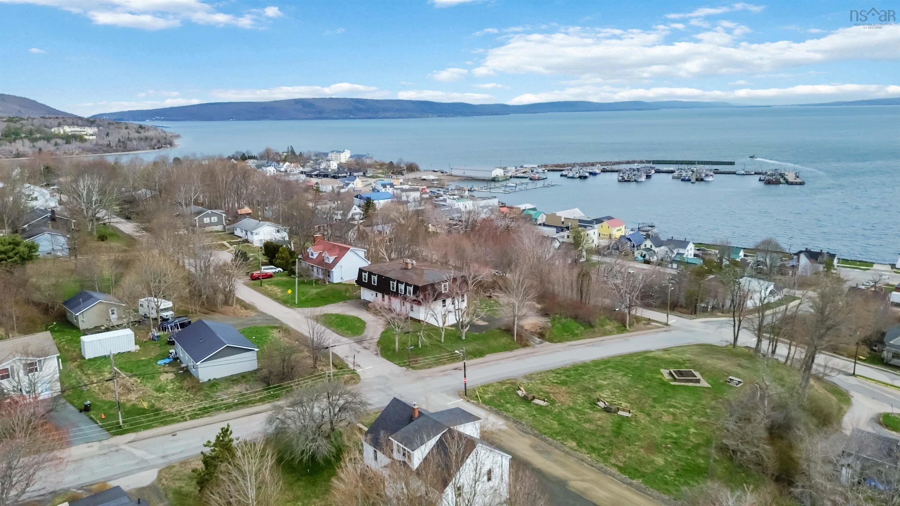 $249,000.00: 33 Church Street, Digby