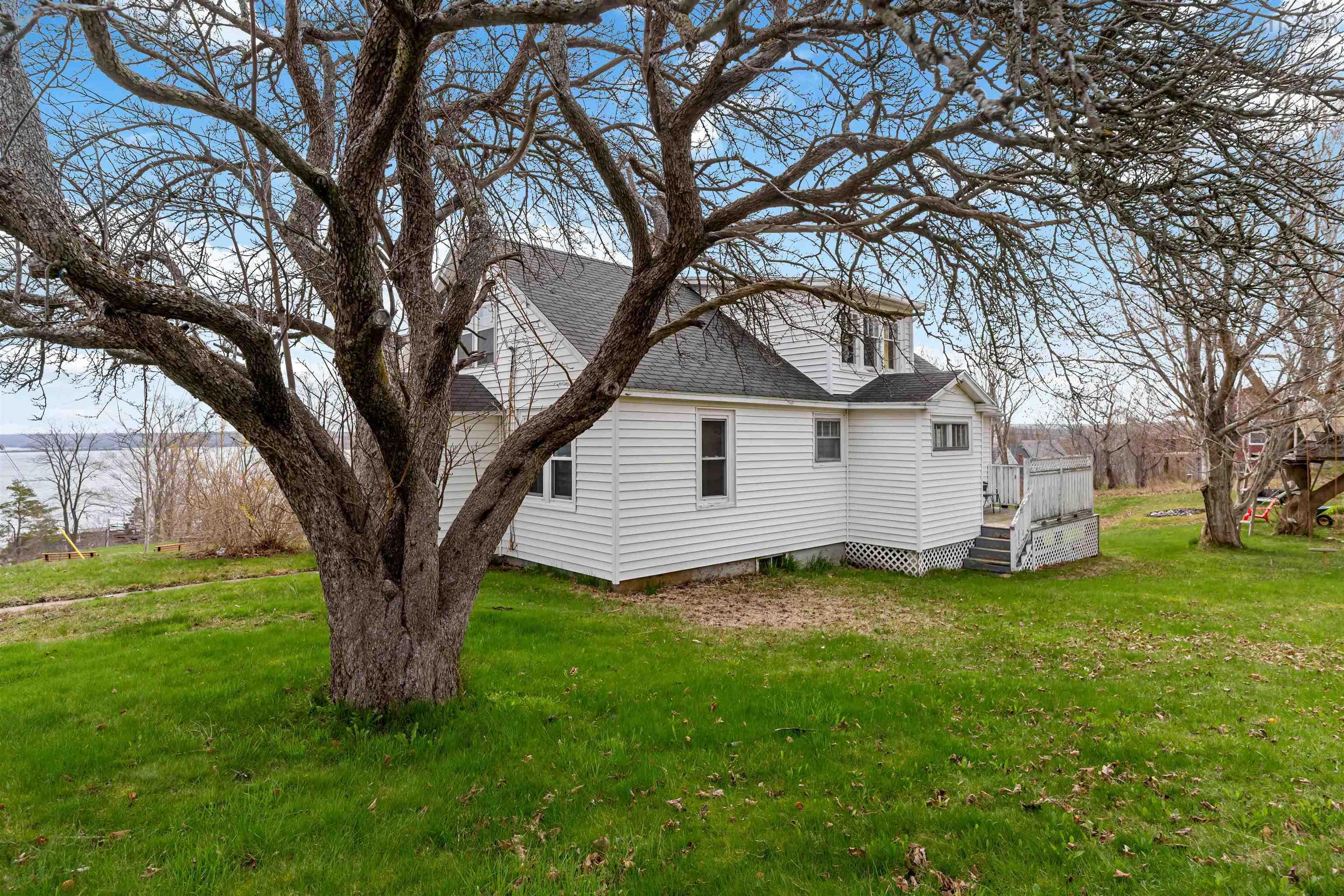 $249,000.00: 33 Church Street, Digby