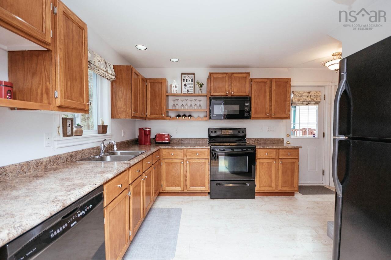 24 Oakwood Court, Dartmouth, NS (MLS 202609531)