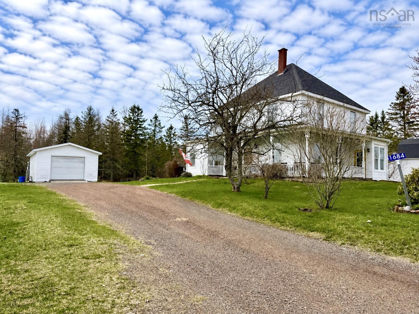 $279,900.00: 1684 242 Highway, River Hebert