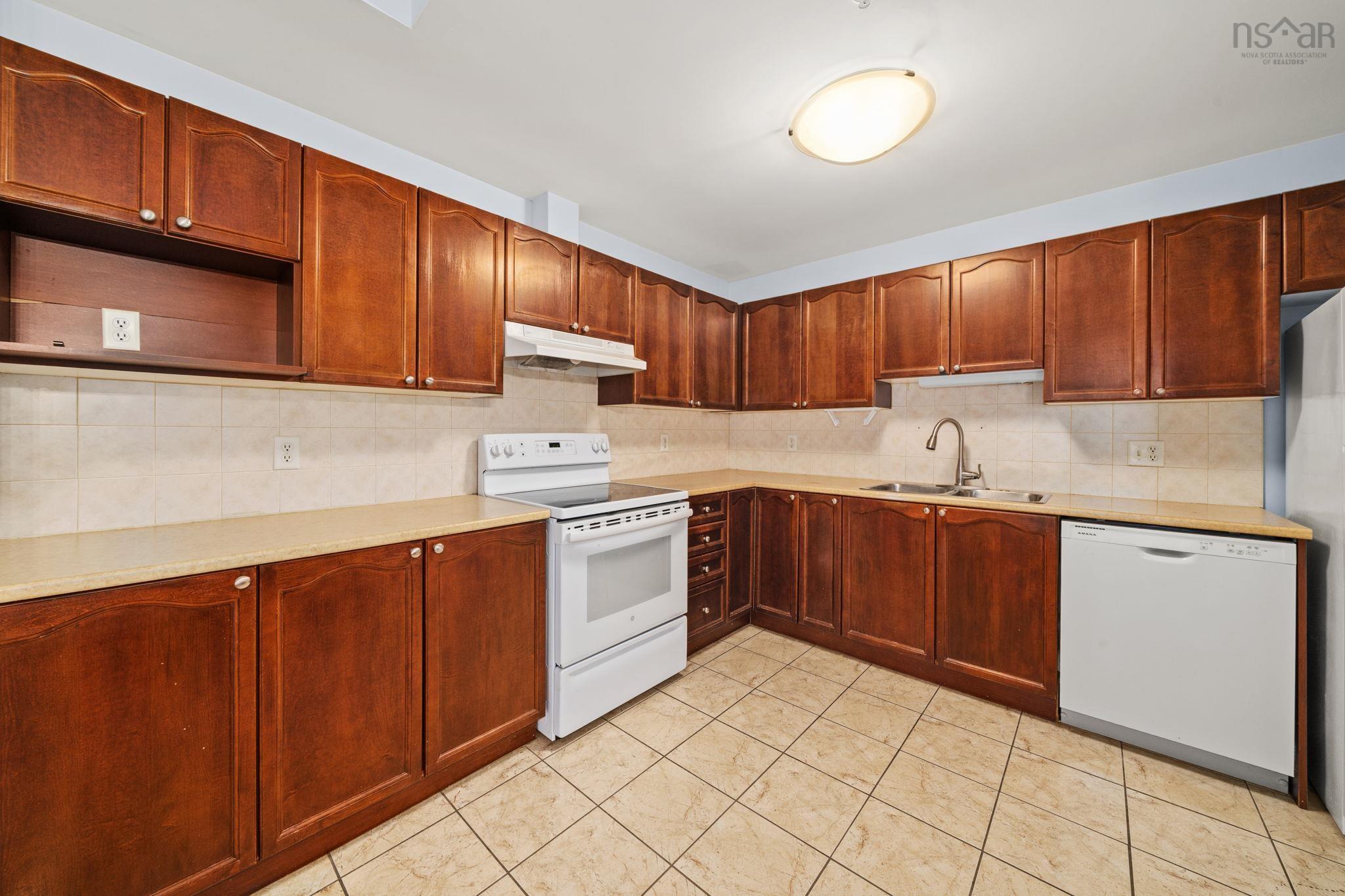 102 116 Larry Uteck Boulevard, Halifax, NS (MLS 202609552)