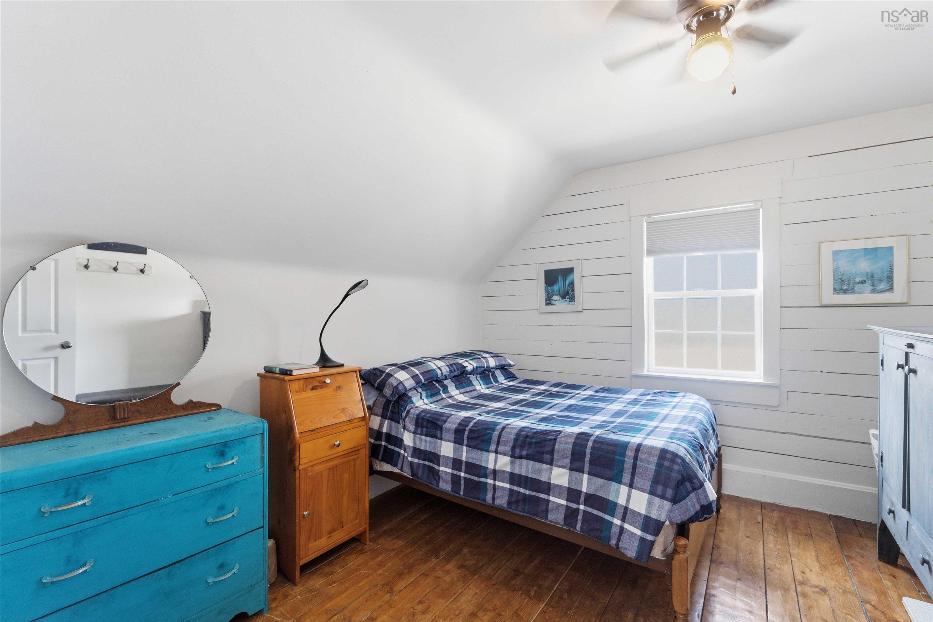 $339,900.00: 5886 Highway 201, Paradise
