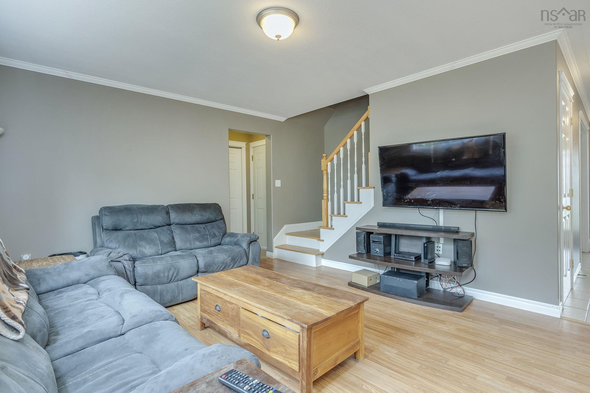 $519,900.00: 1835 Acadia Drive, Kingston