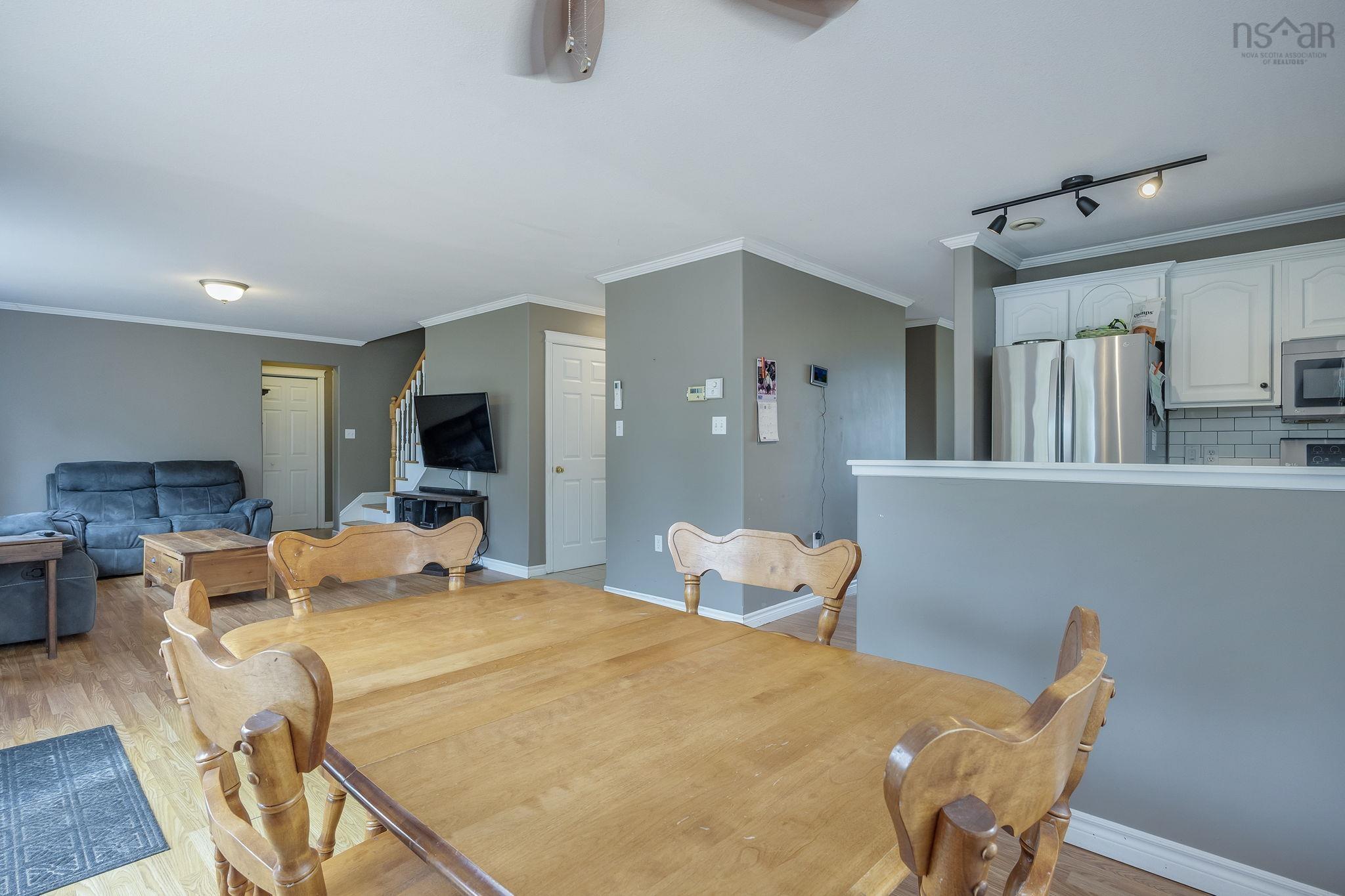 $519,900.00: 1835 Acadia Drive, Kingston