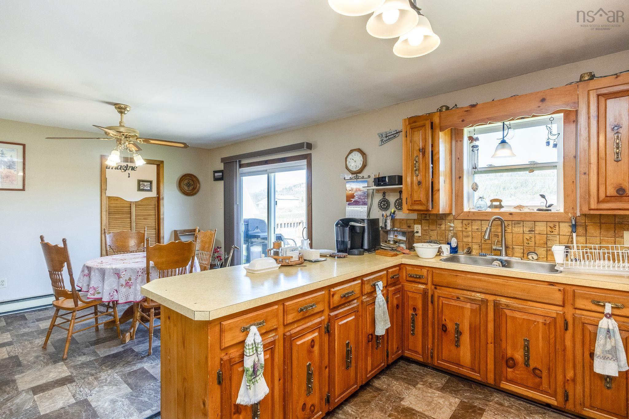 $430,000.00: 427 Brooklyn Rd, Brooklyn