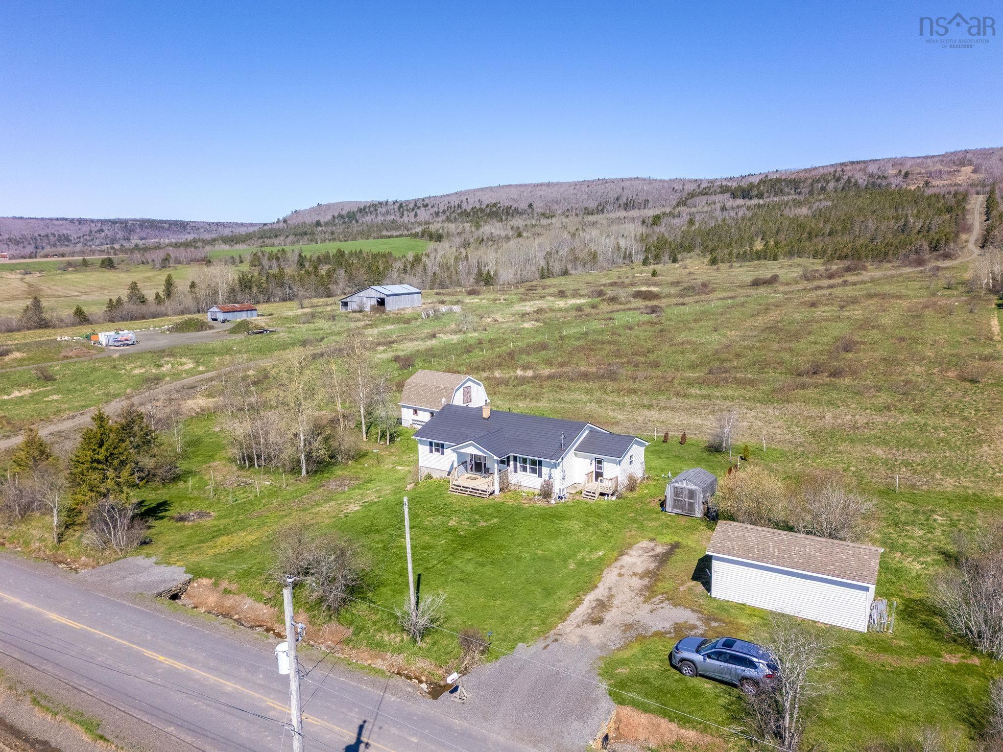 $430,000.00: 427 Brooklyn Rd, Brooklyn