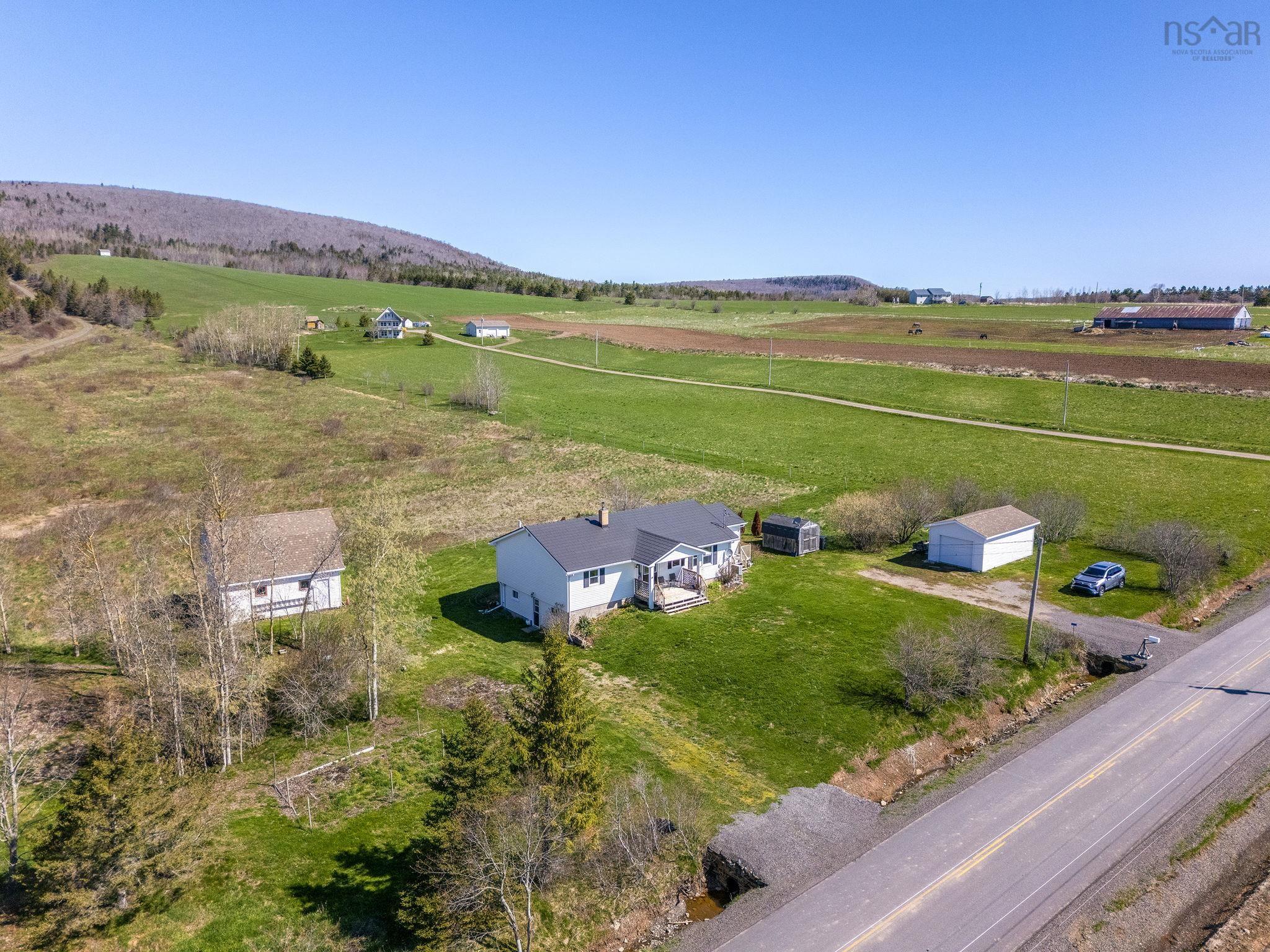 $430,000.00: 427 Brooklyn Rd, Brooklyn