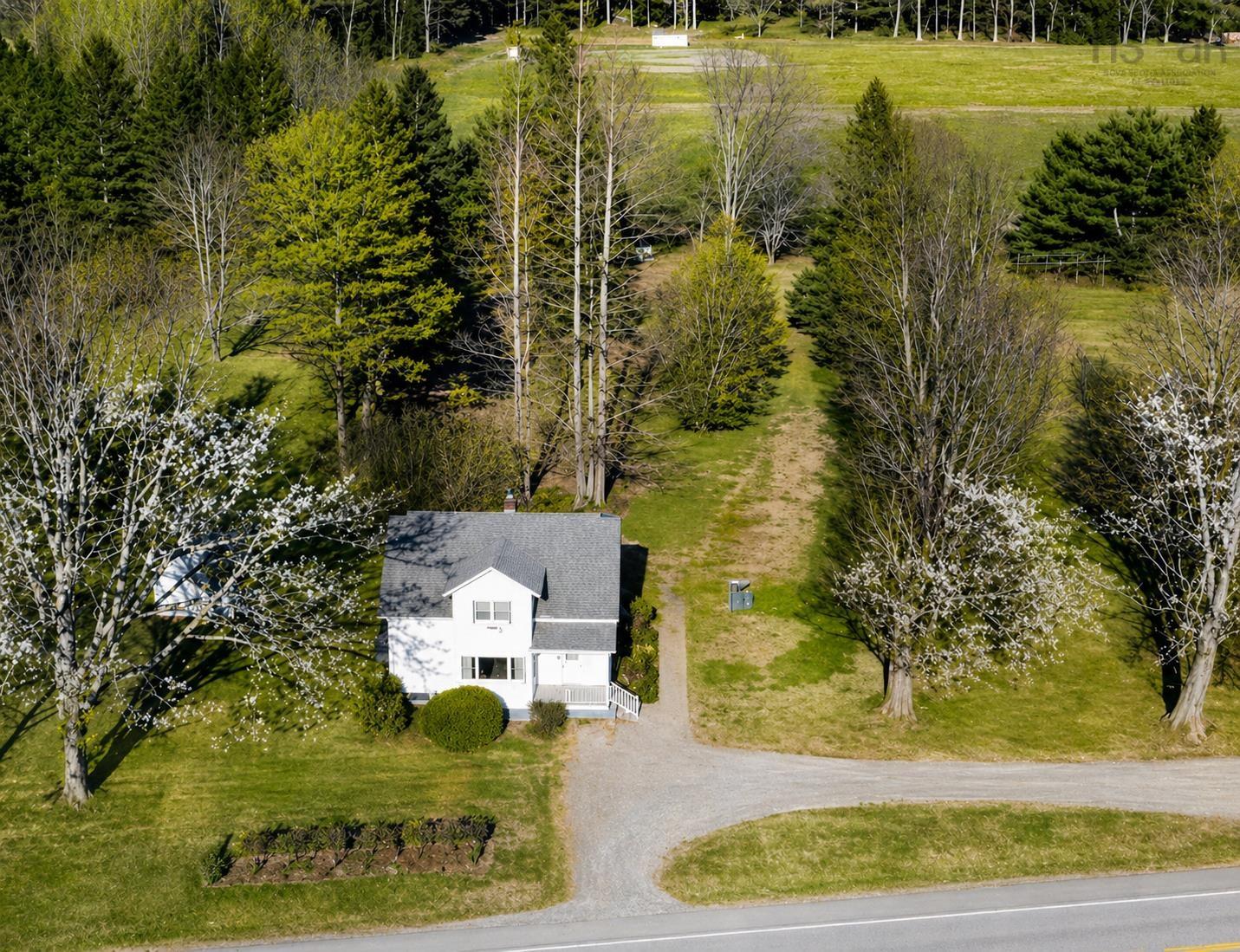 $385,000.00: 1790 Highway 359, Centreville