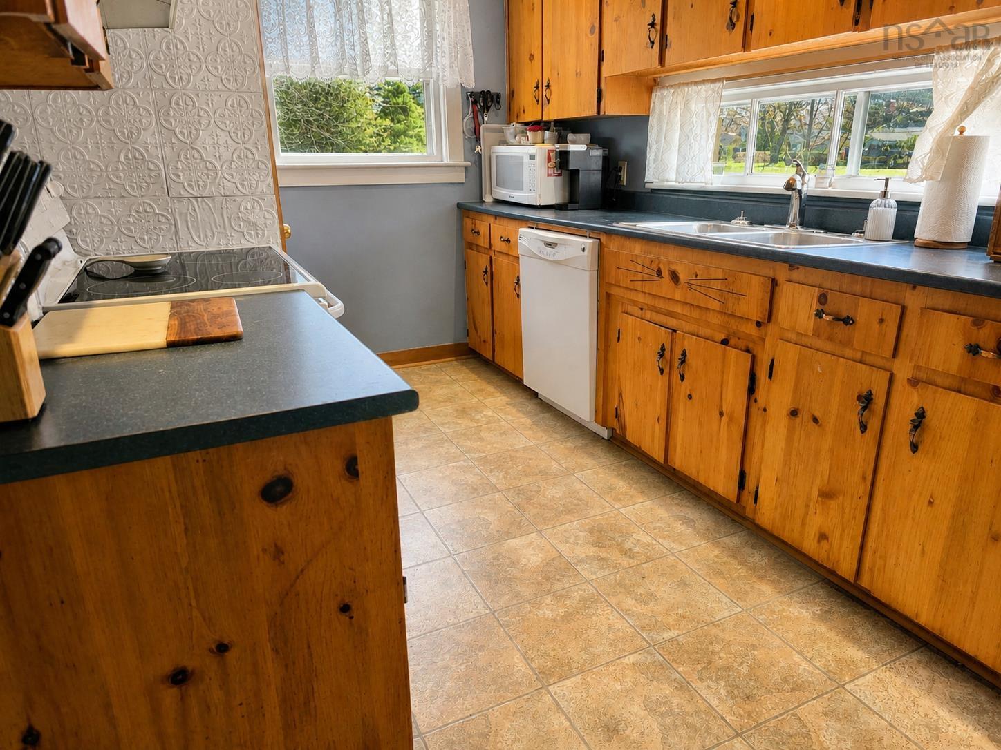 $385,000.00: 1790 Highway 359, Centreville