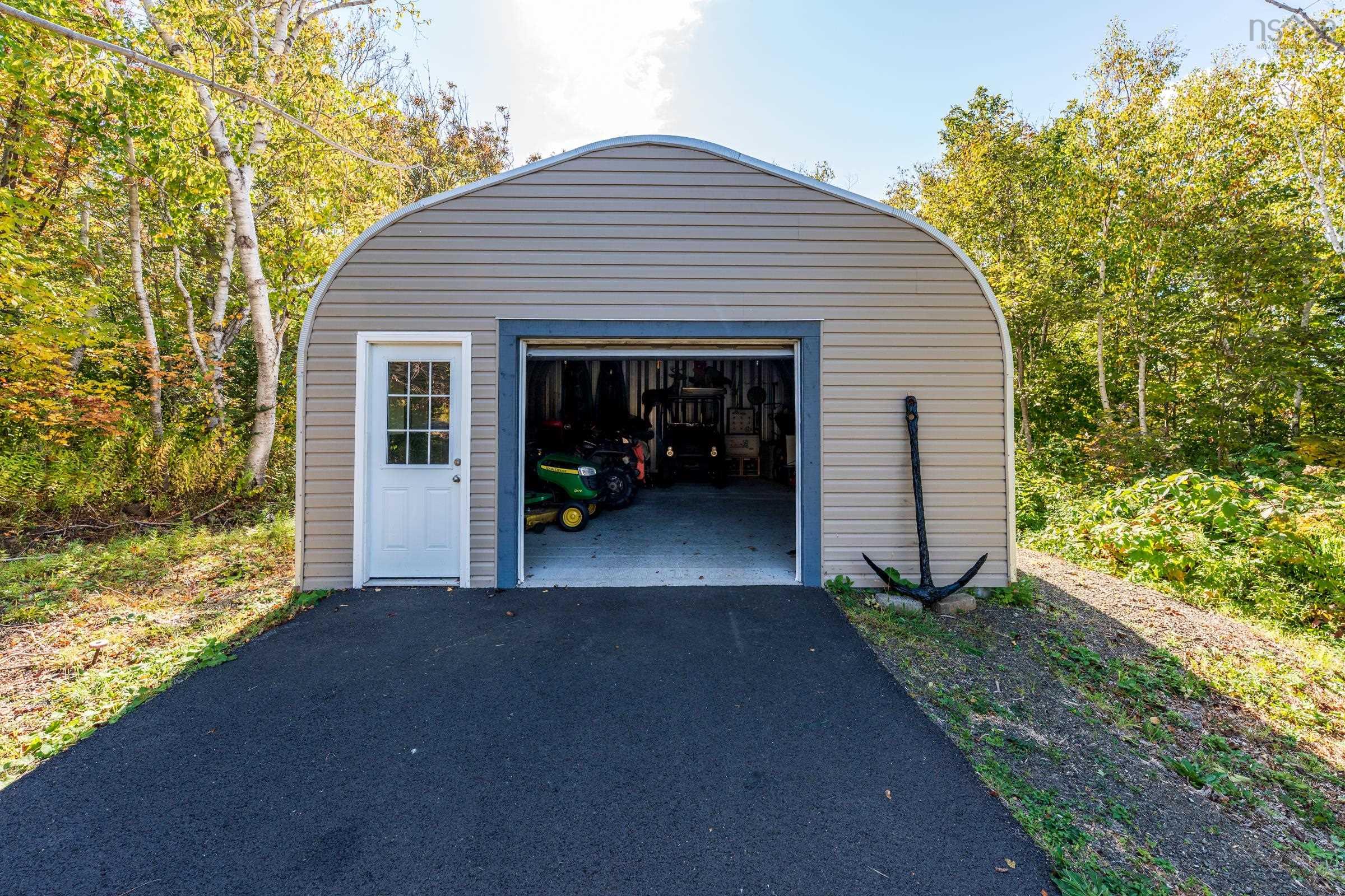 $1,899,900.00: 1820 Culloden Road, Culloden