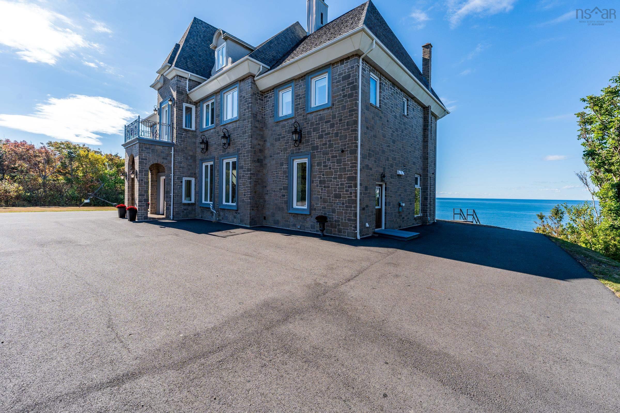 $1,899,900.00: 1820 Culloden Road, Culloden
