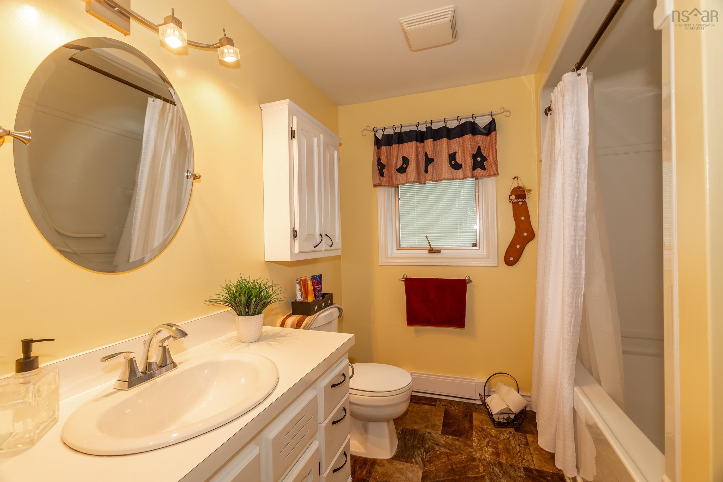 $440,000.00: 14 Oakland Drive, Middleton