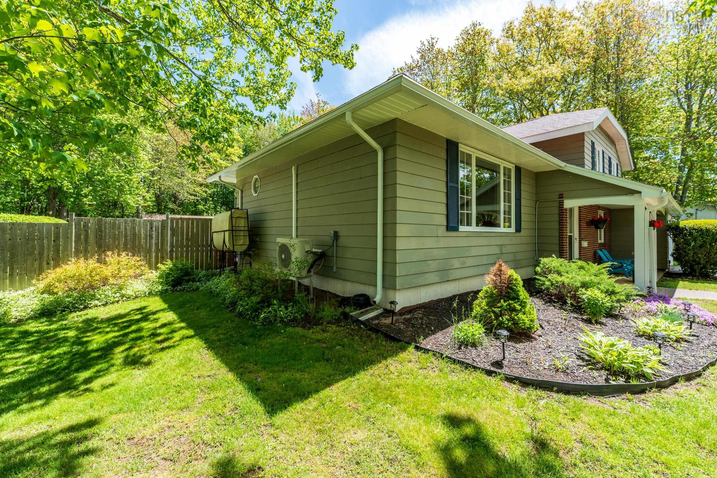 $440,000.00: 14 Oakland Drive, Middleton
