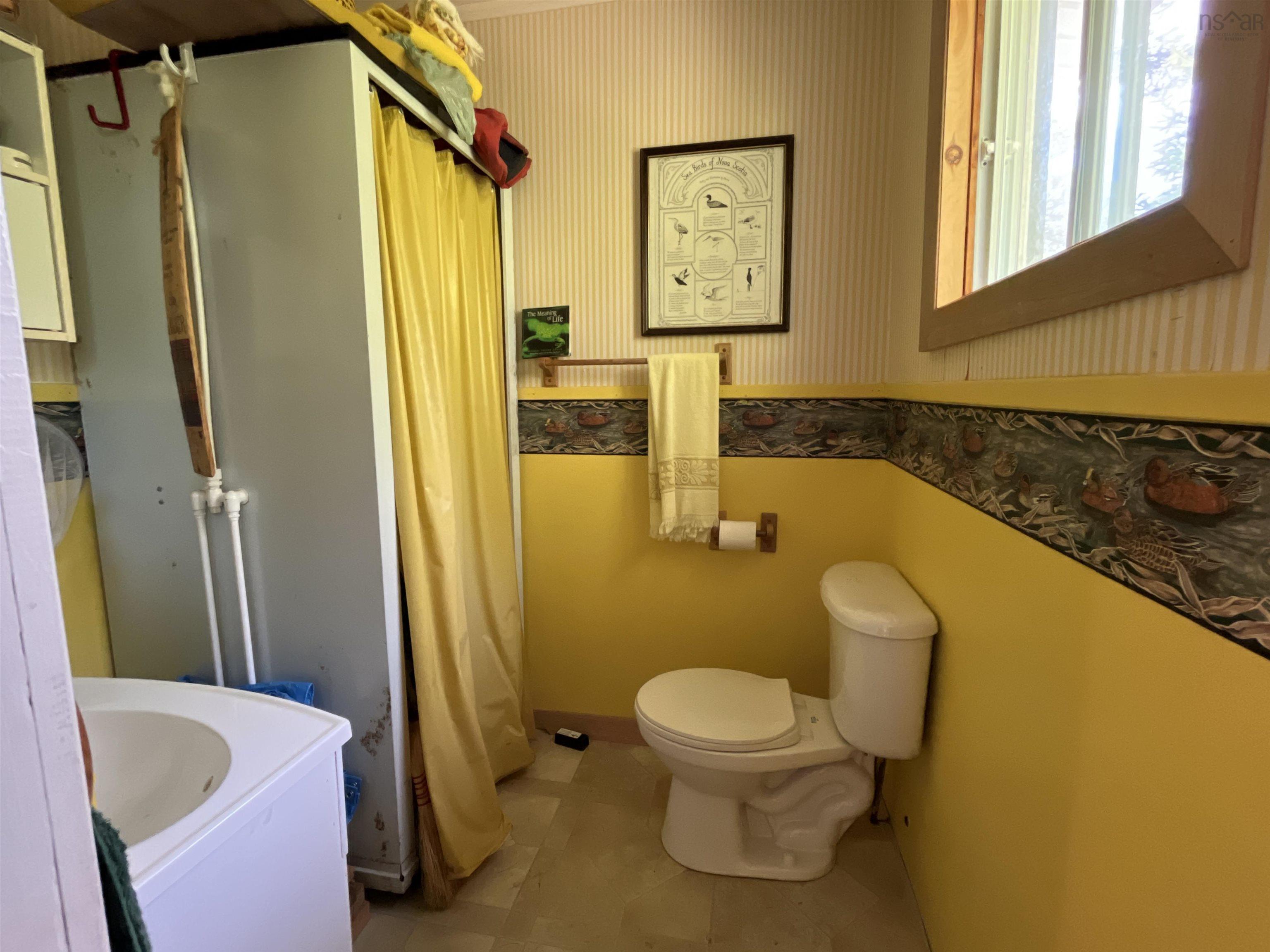 $160,000.00: 749 Dauphinees Mill Lake Road, Hubbards
