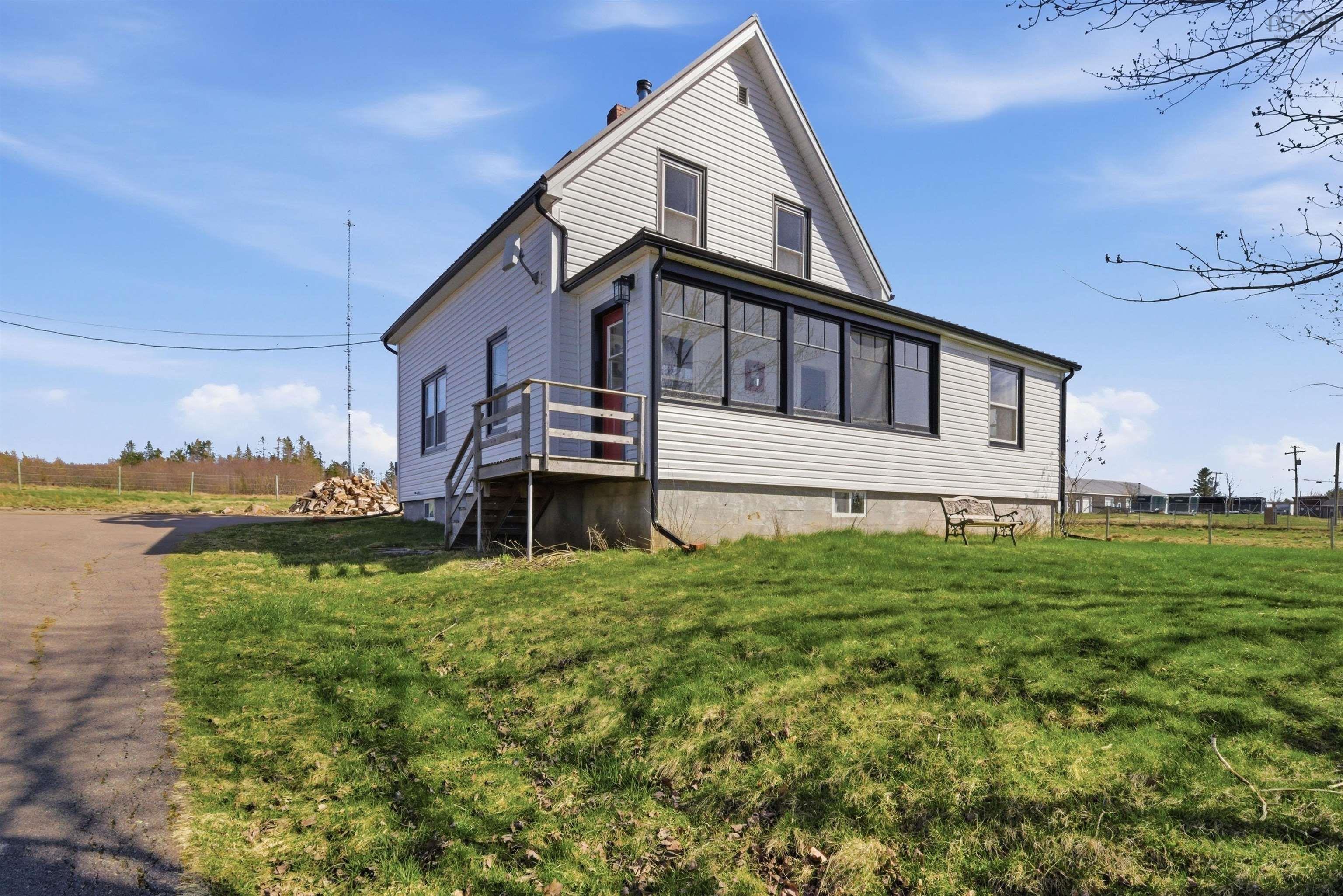 $499,000.00: 21077 Highway 2, Shubenacadie