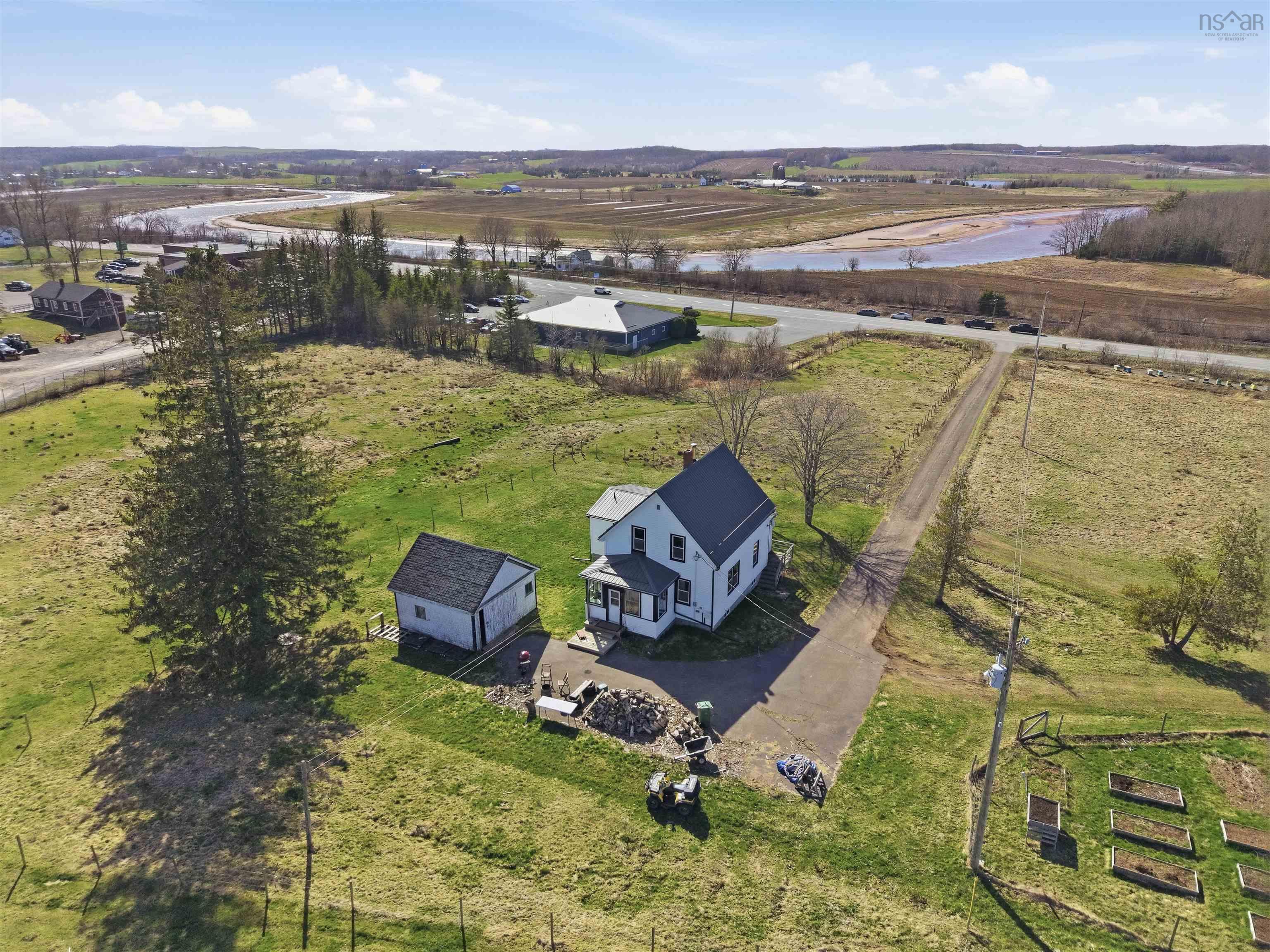 $499,000.00: 21077 Highway 2, Shubenacadie