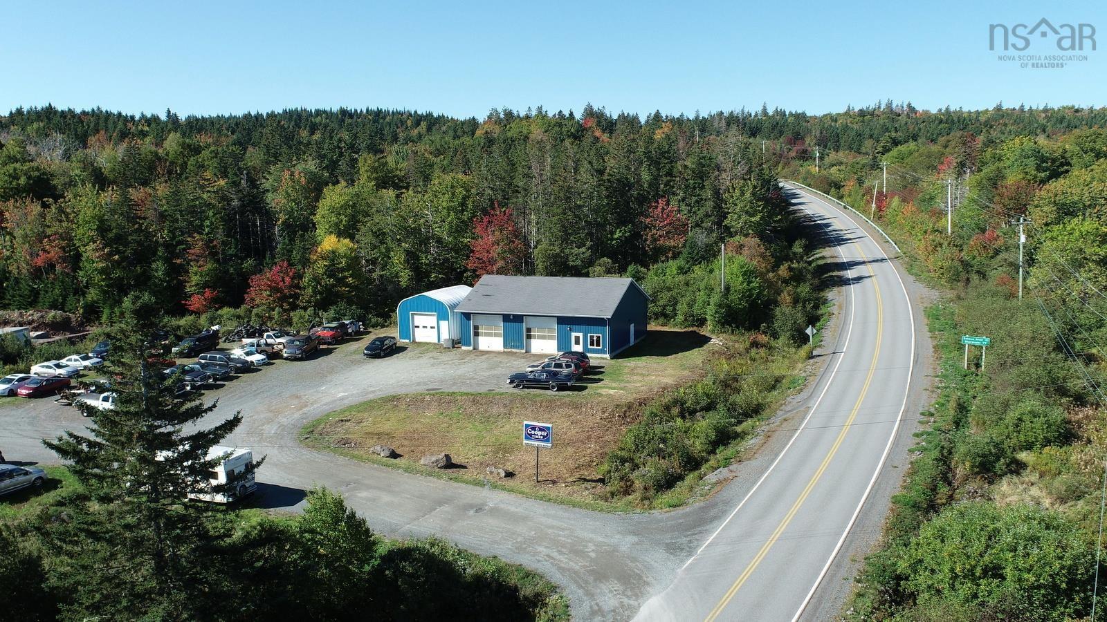 $349,900.00: 7756 Highway 276, Roachvale