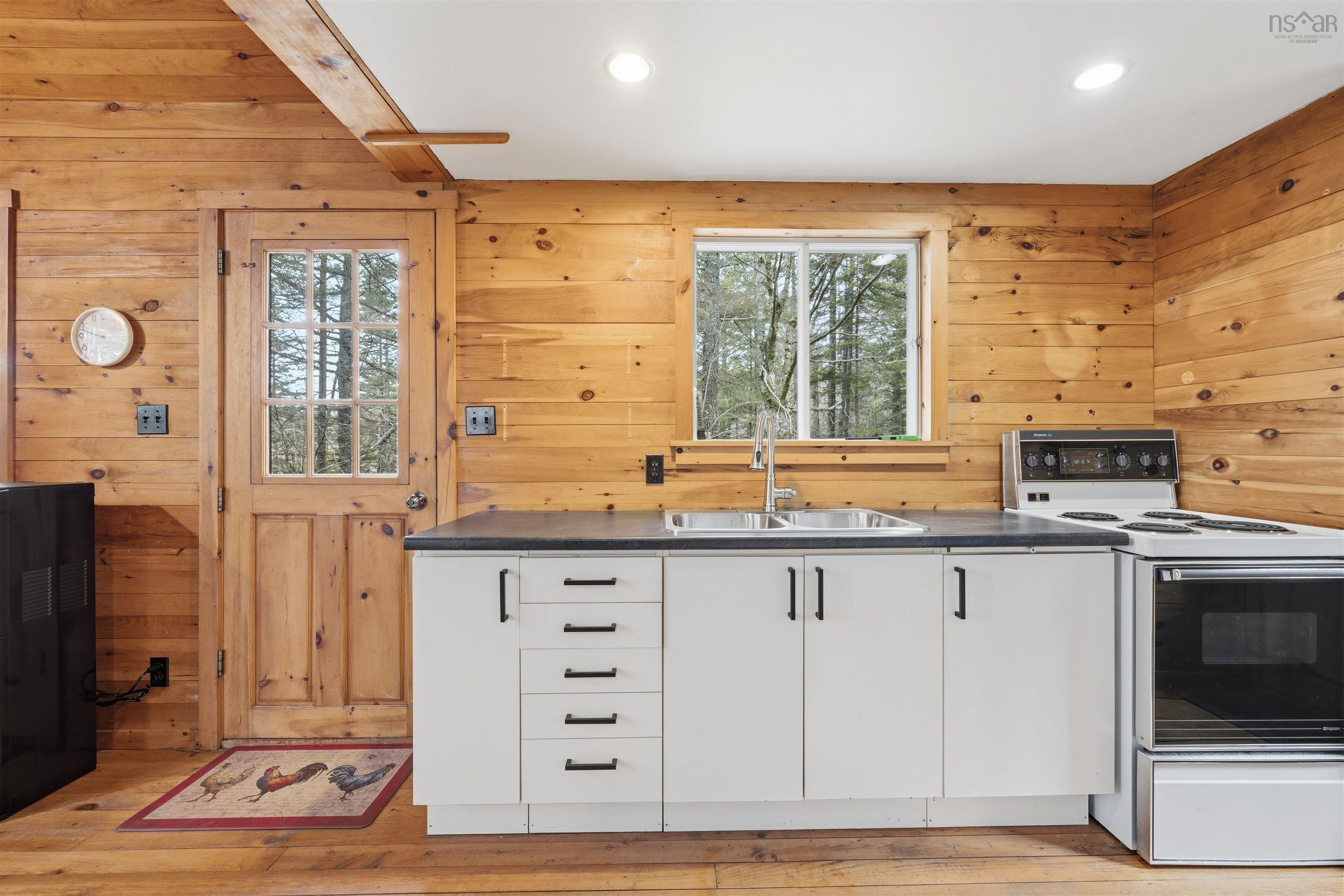 $395,000.00: 442 Narrows Road, Labelle