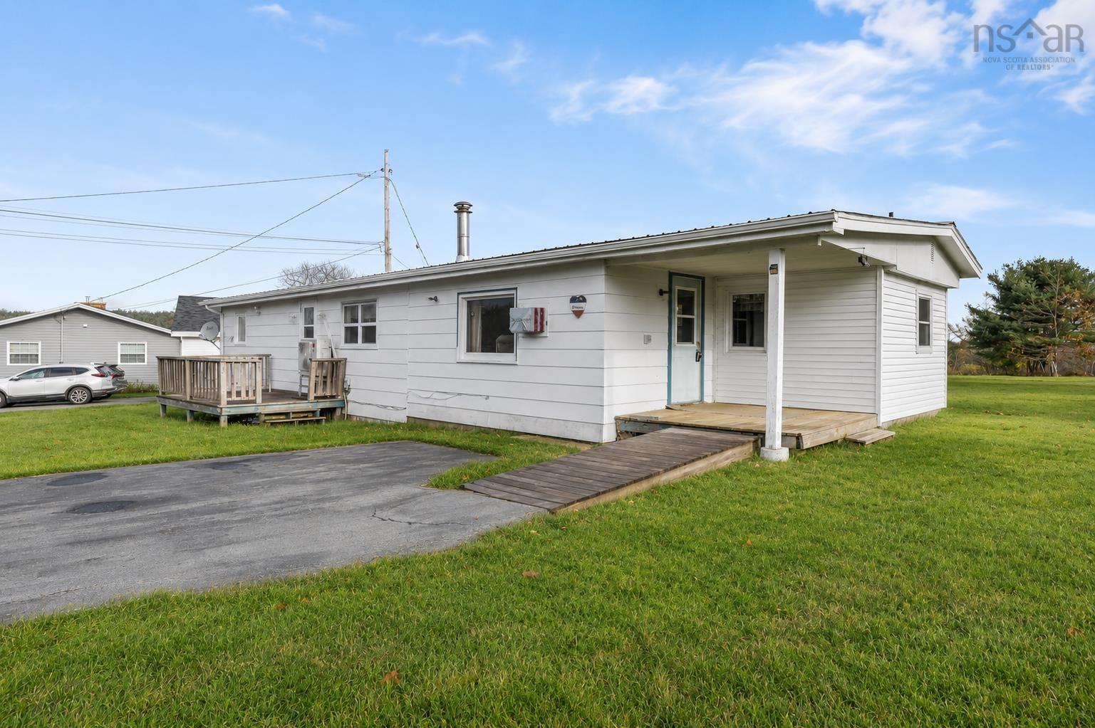 $243,900.00: 7 Hiltz Hill Road, Martins River