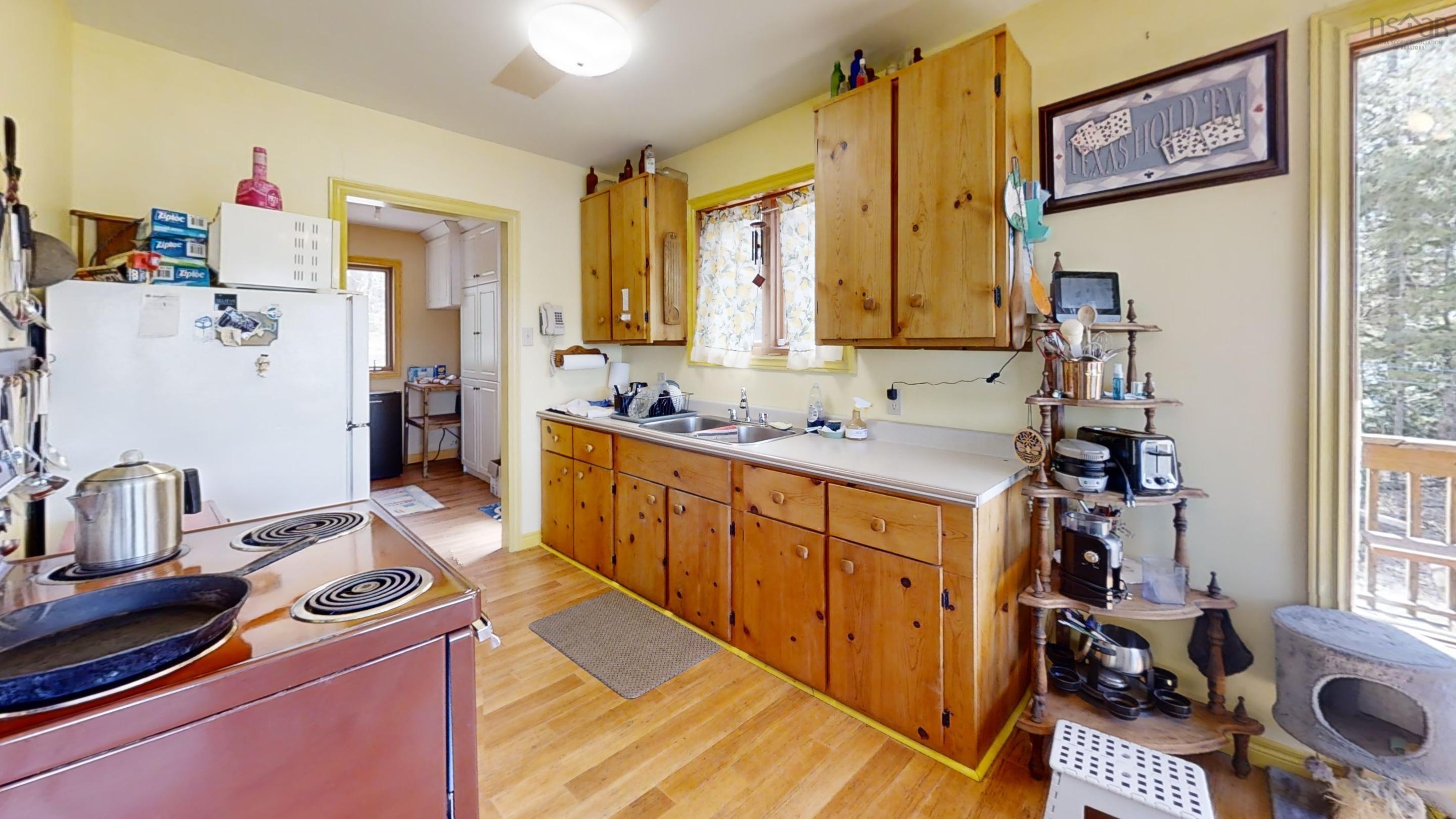 $350,000.00: 577 Lakecrest Drive, Armstrong Lake