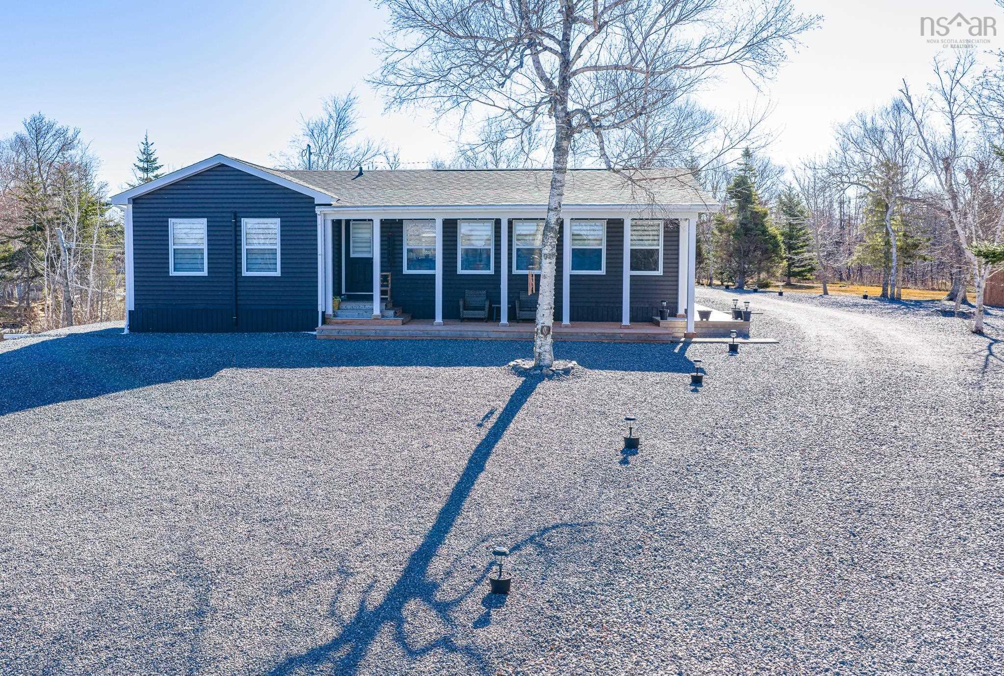 $479,000.00: 247 Scotia Drive, Goose Lake