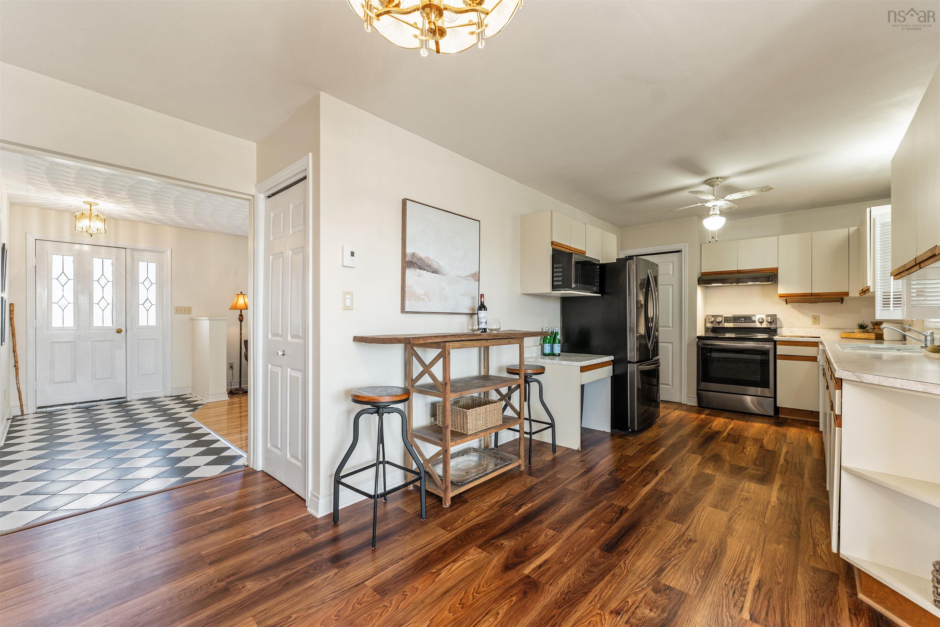 $459,900.00: 332 Wilson Street, Windsor