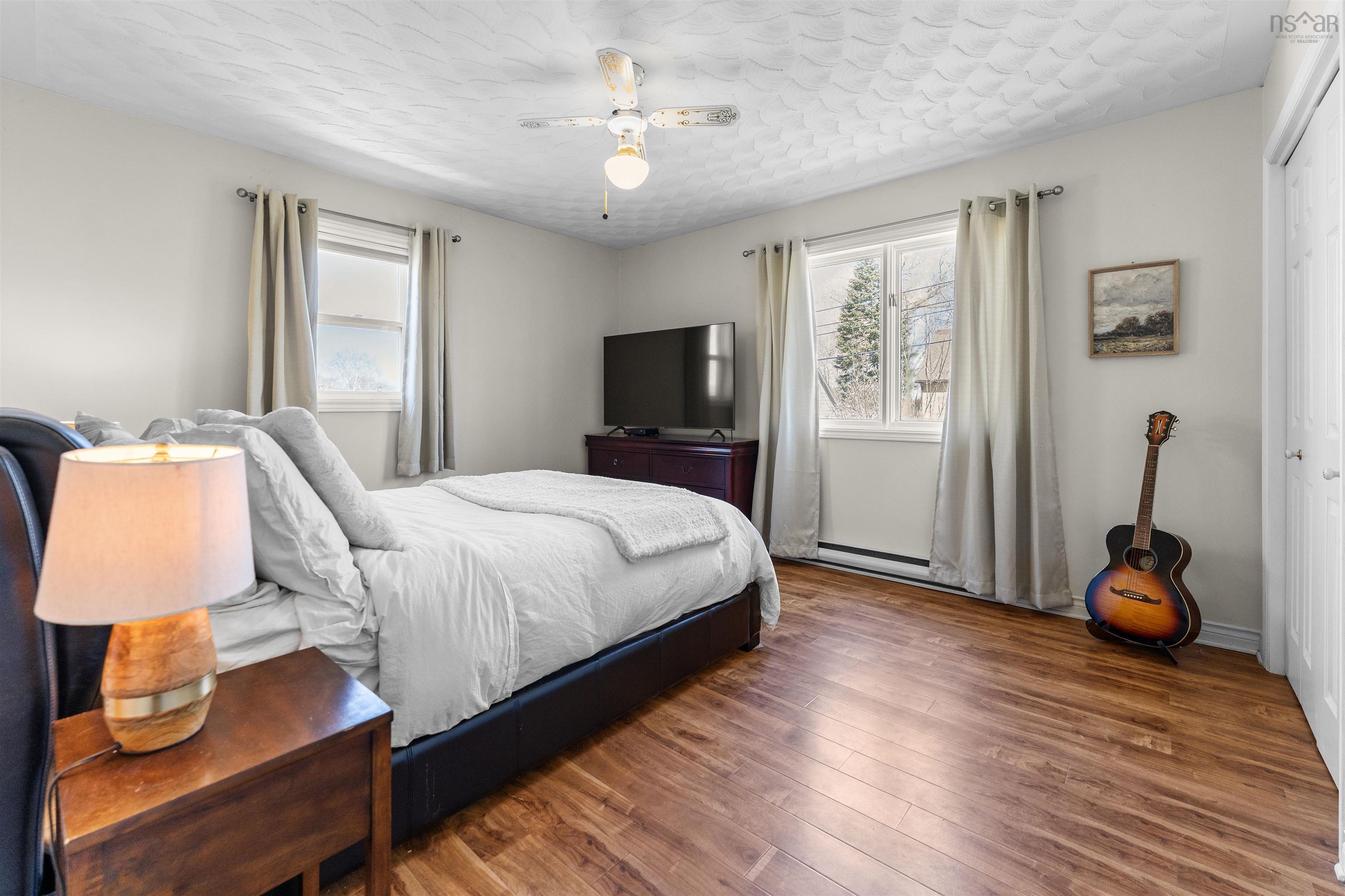 $459,900.00: 332 Wilson Street, Windsor