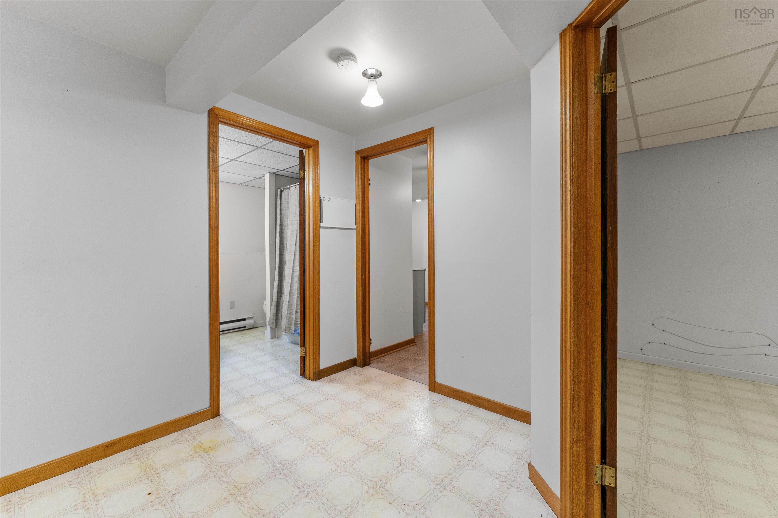 $459,900.00: 332 Wilson Street, Windsor