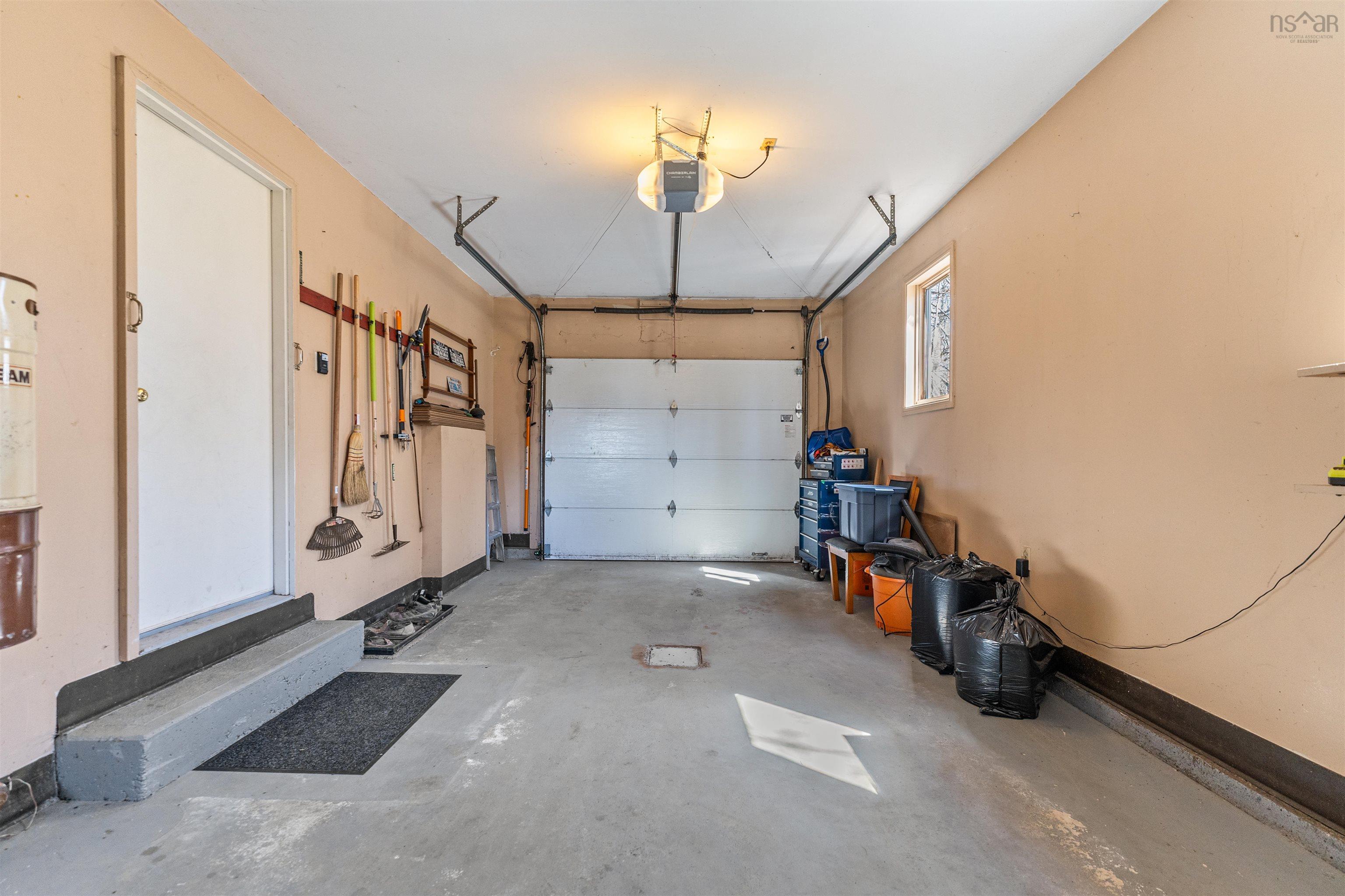 $459,900.00: 332 Wilson Street, Windsor