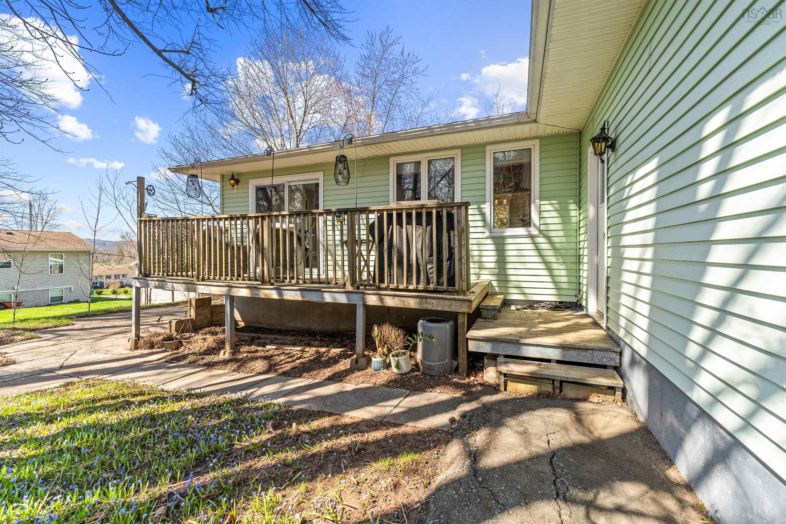 $459,900.00: 332 Wilson Street, Windsor