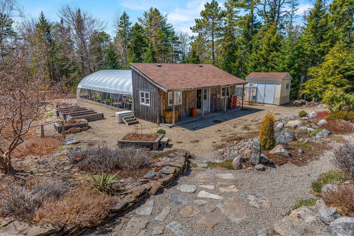 215 Conrads Road, Hubbards, NS (MLS 202609633)