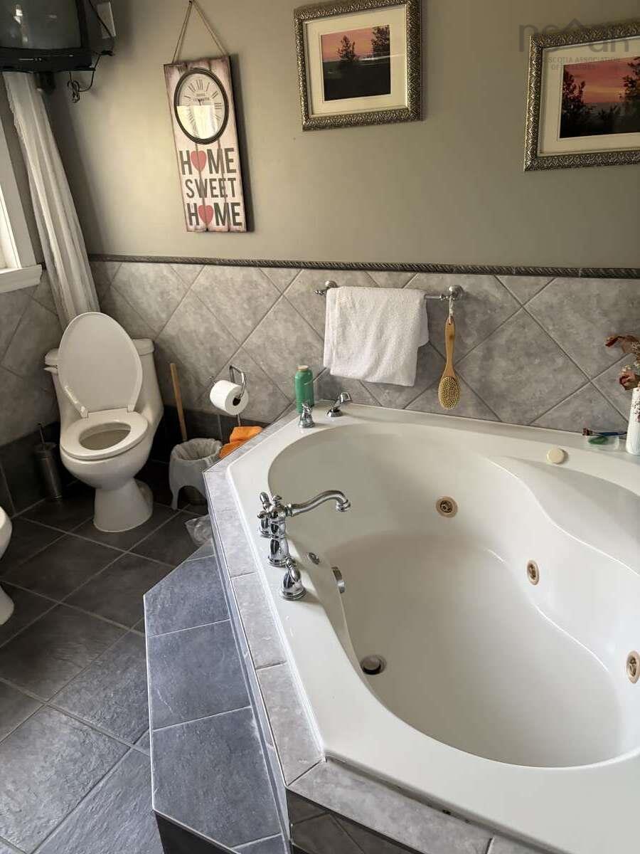 $375,000.00: 50 8th Street Extension, Trenton