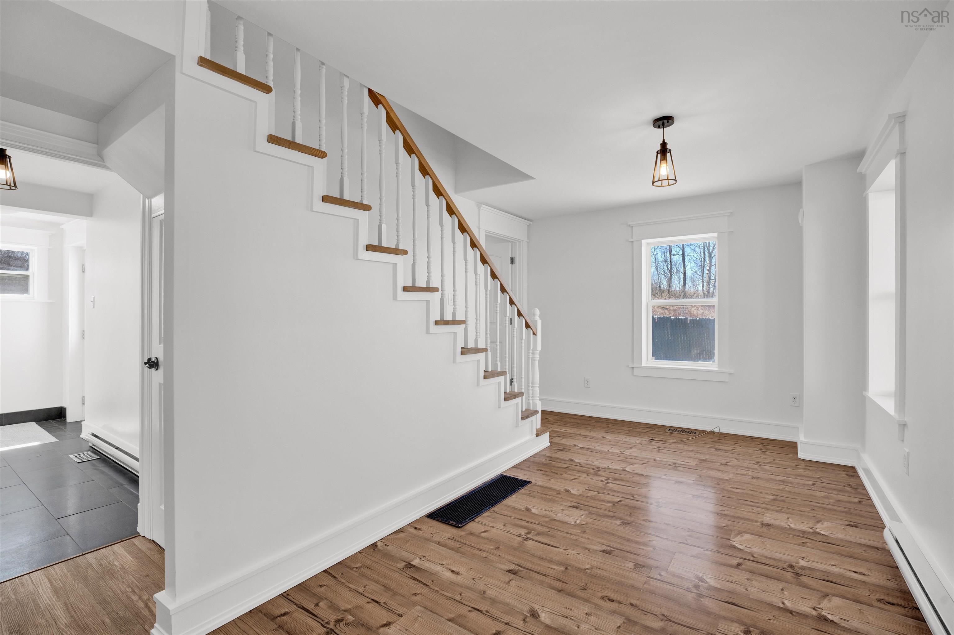 $379,000.00: 324 Wentworth Road, Windsor