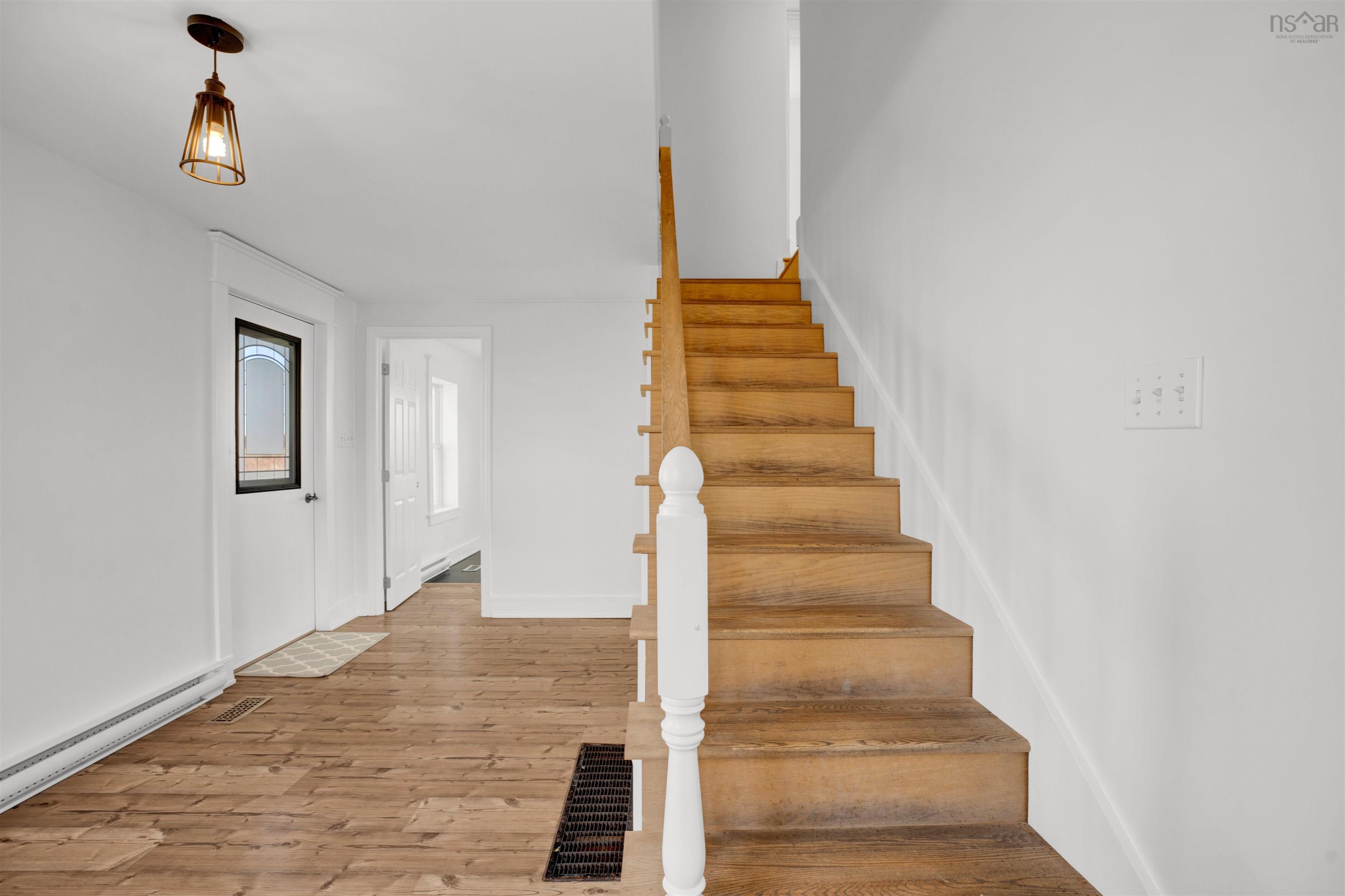$379,000.00: 324 Wentworth Road, Windsor