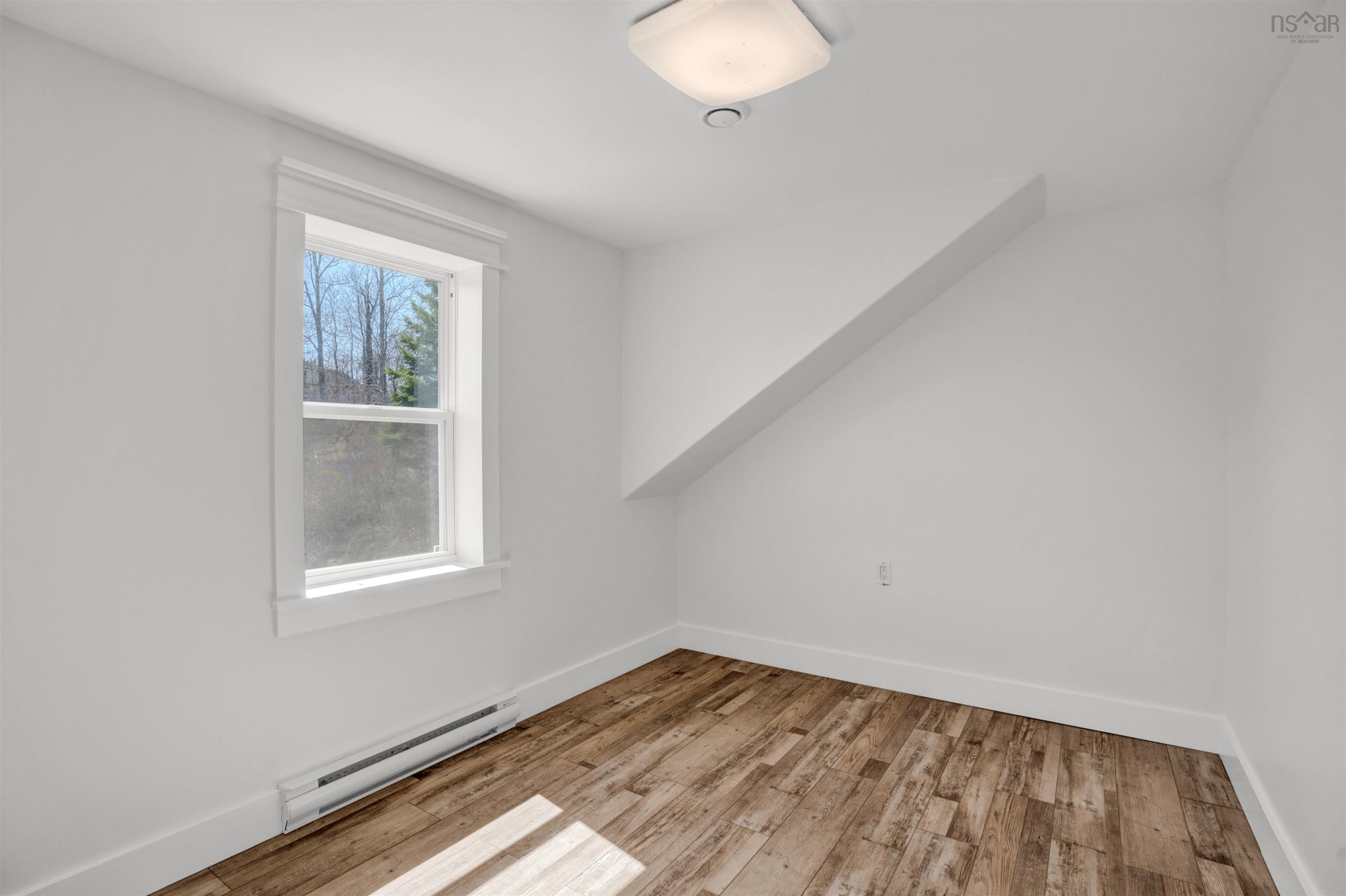 $379,000.00: 324 Wentworth Road, Windsor