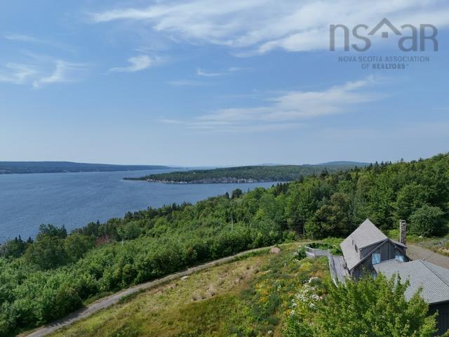 $799,000.00: 935 Big Harbour Road, Big Harbour