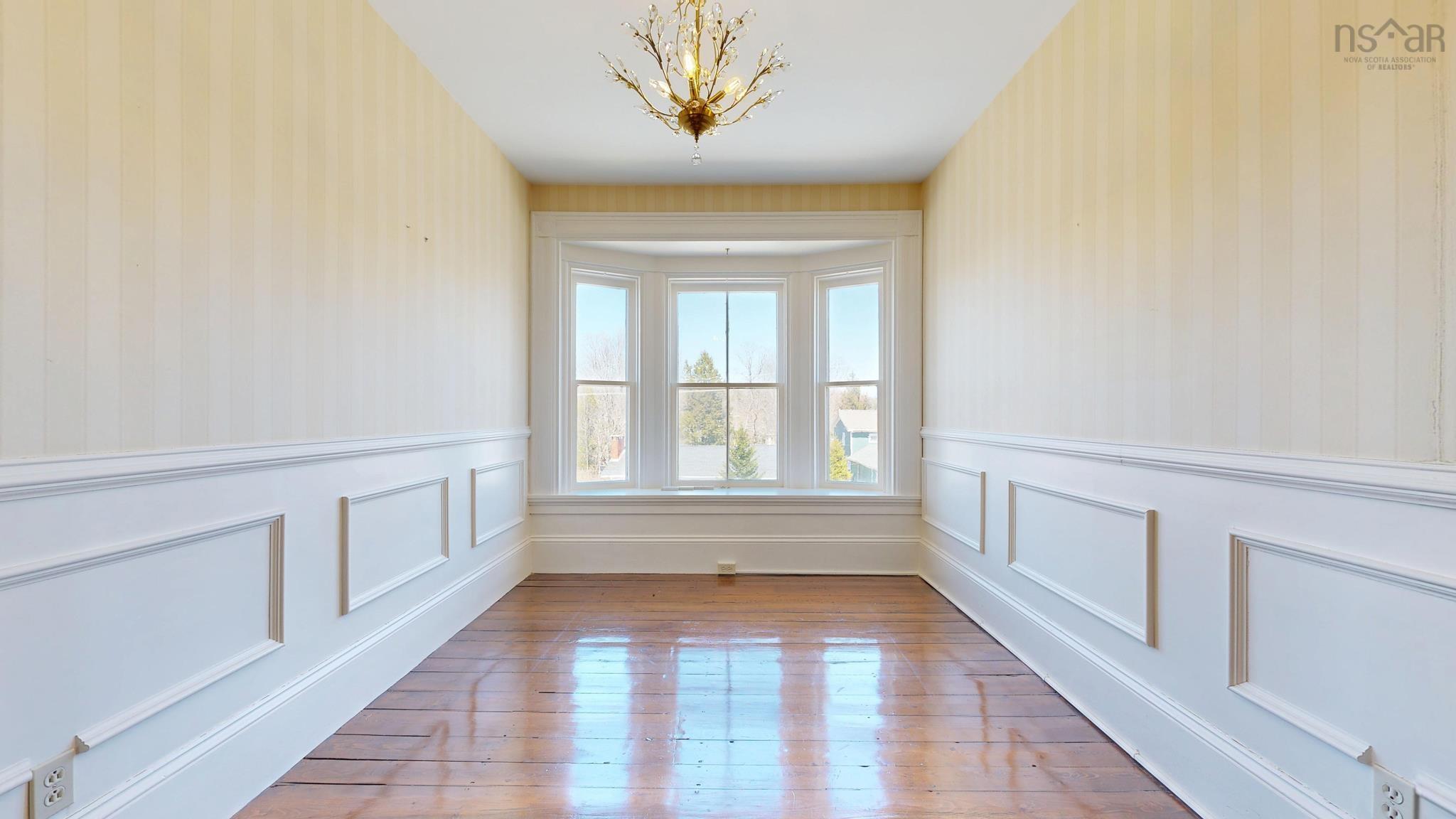 $799,000.00: 40 Pleasant Street, Mahone Bay