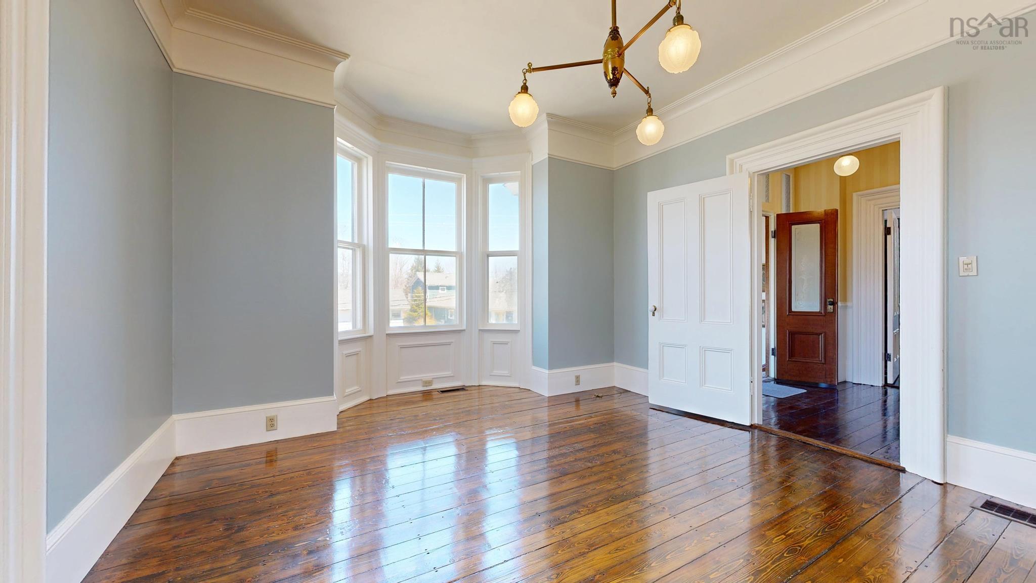 $799,000.00: 40 Pleasant Street, Mahone Bay