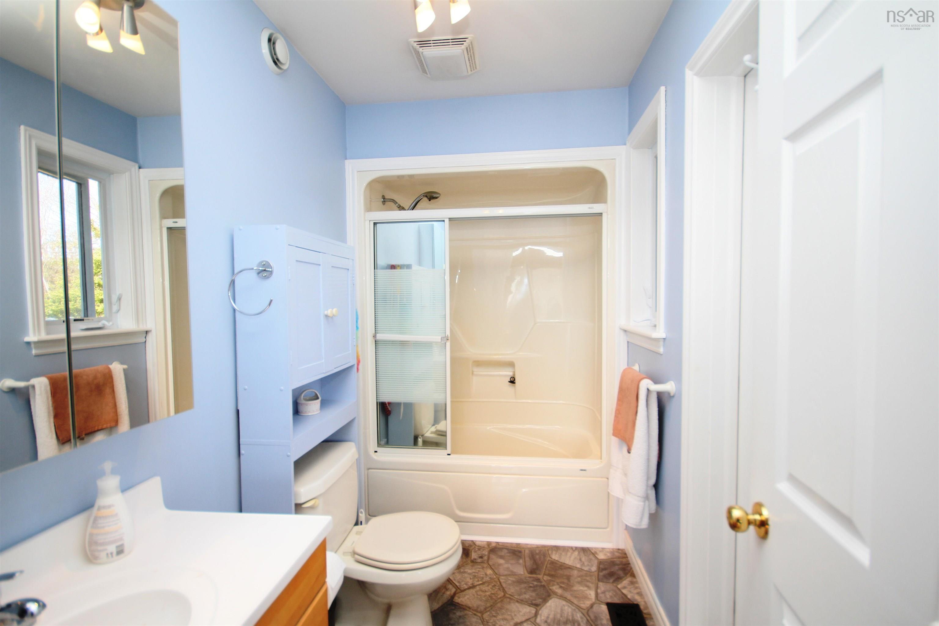 $445,000.00: 543 Lower River Road, Cleveland